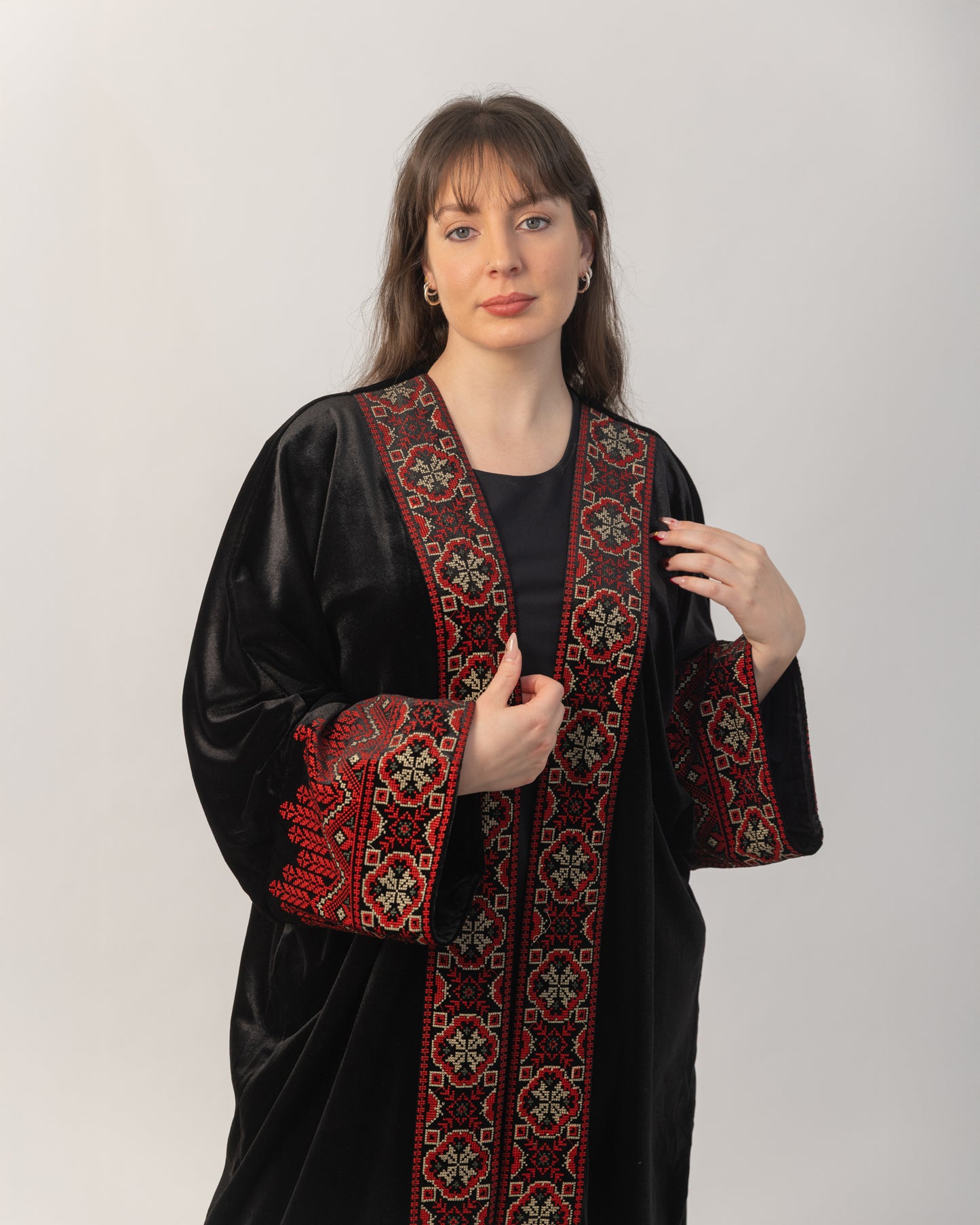 Nisreen Blossom Abaya | عباءة زهر النسرين
