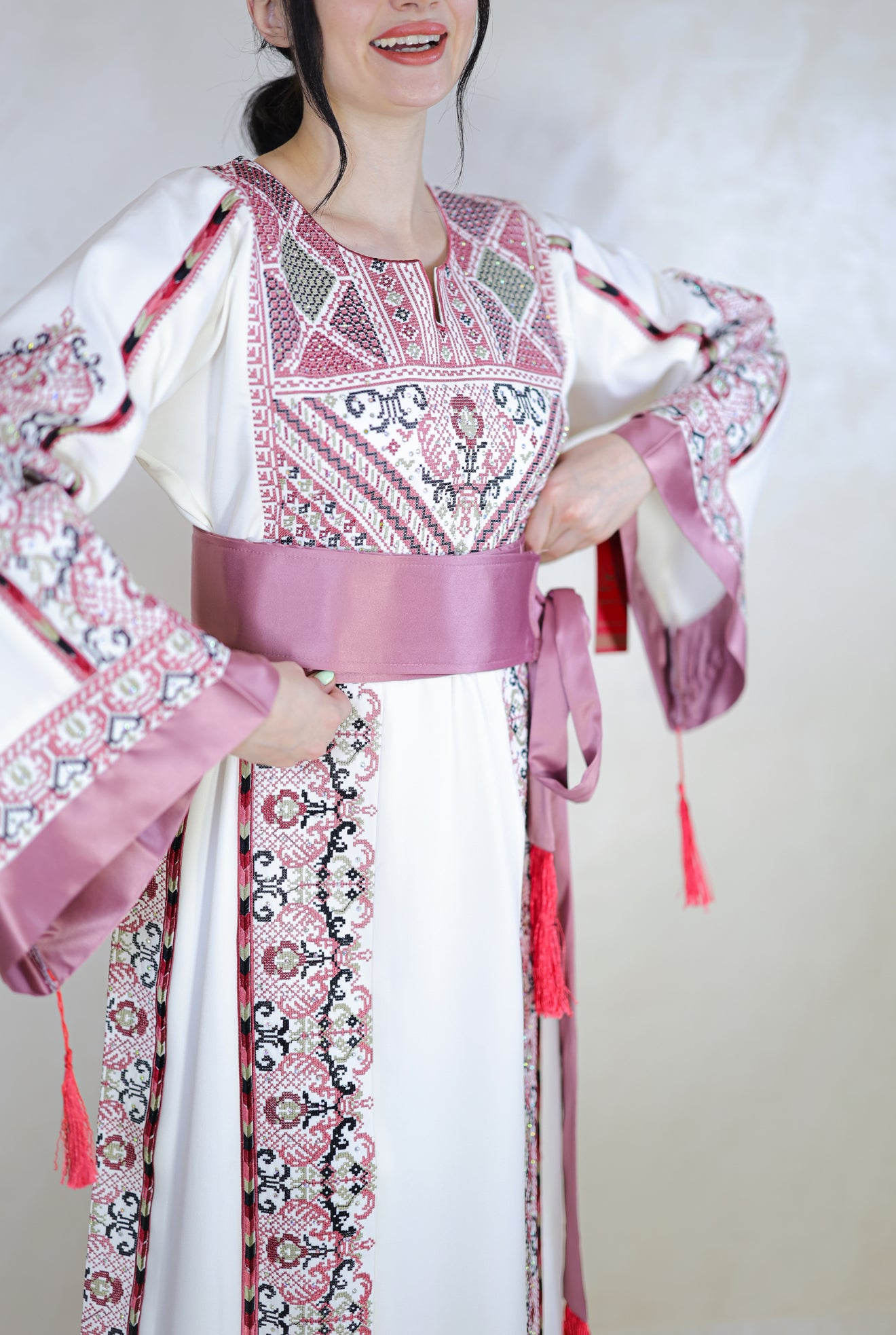 ثوب ليلة الحناء – Thobe Laylat Al Henna