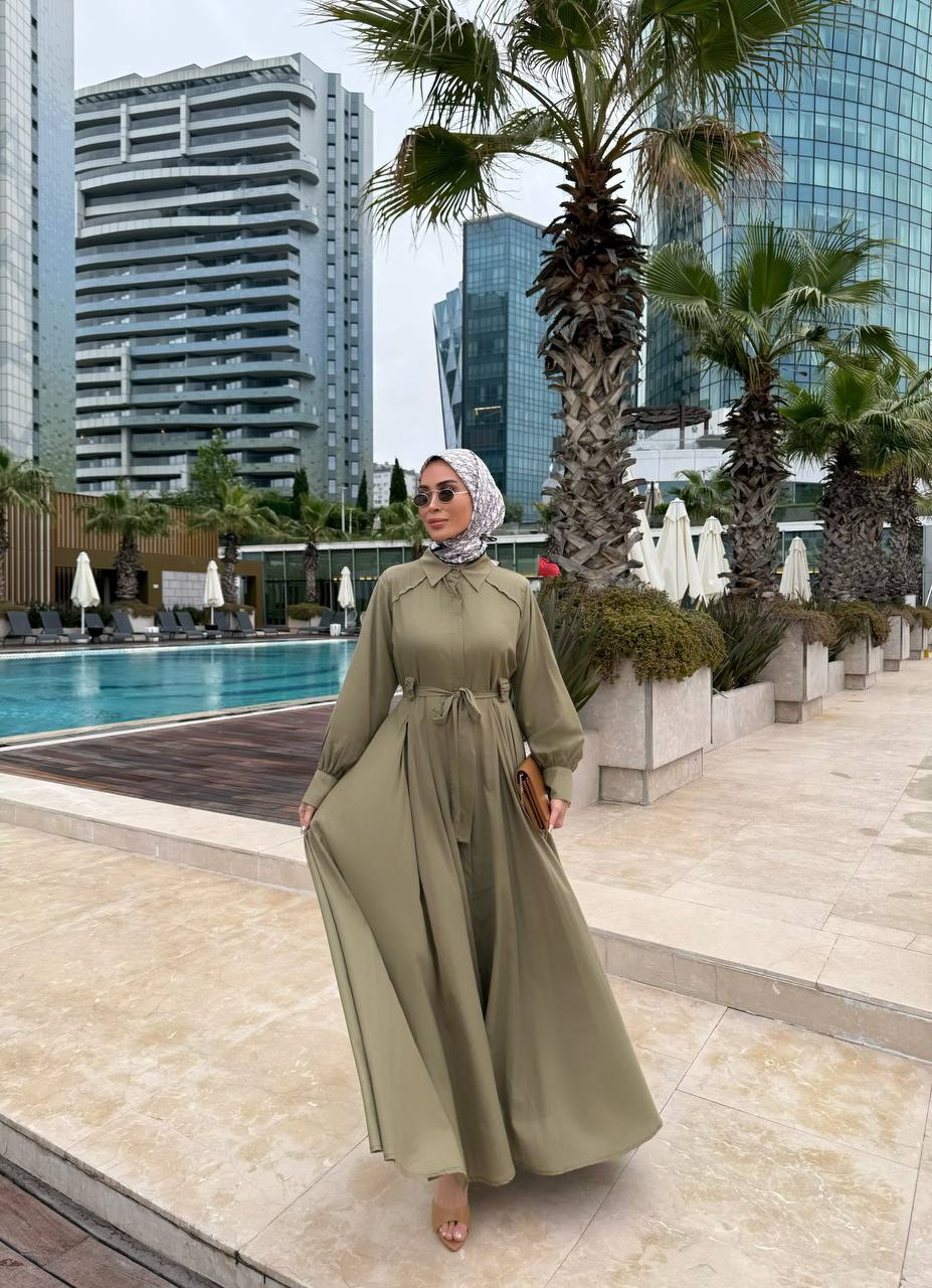 Elegant flared dress, fitted at the bust