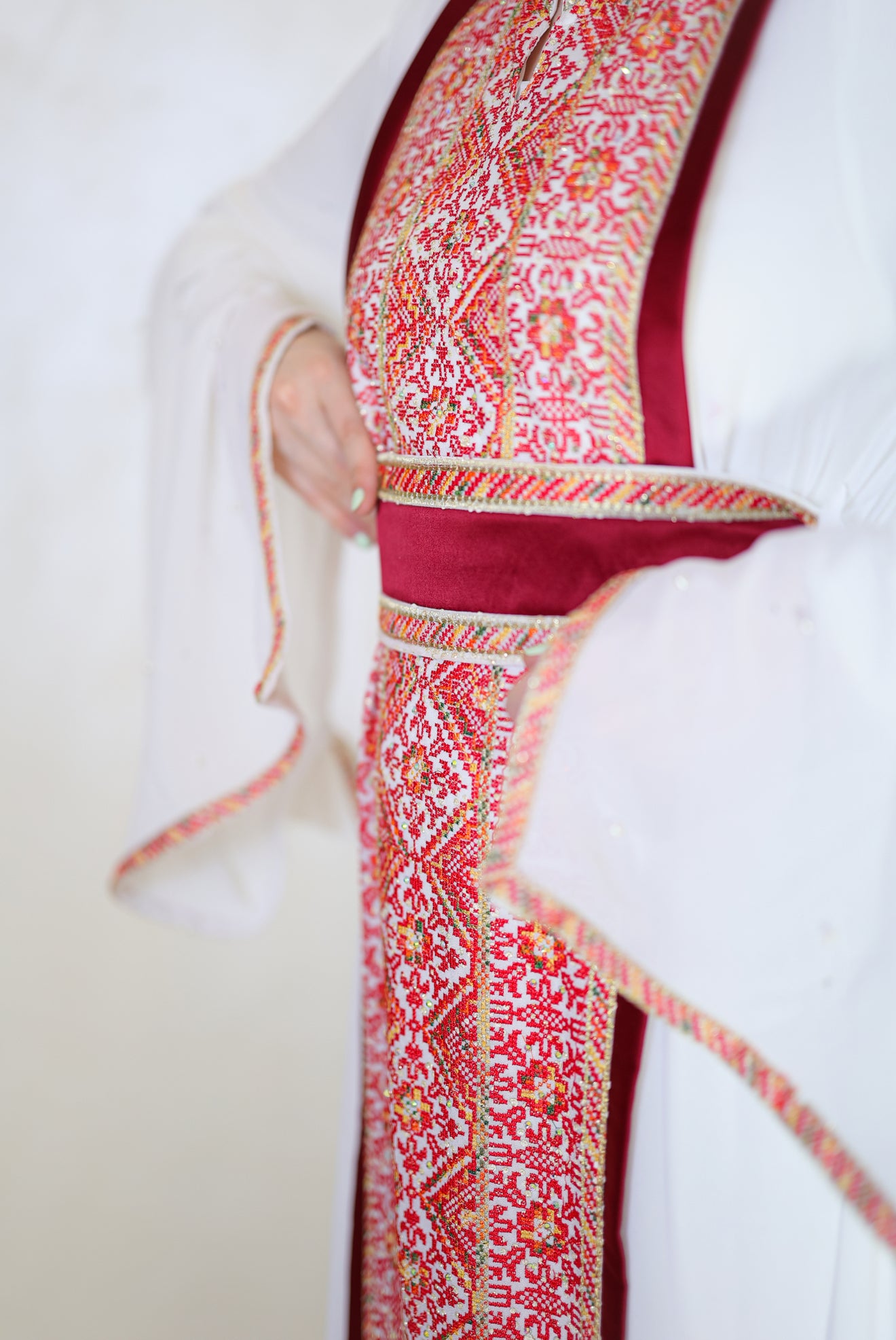 ثوب ليالي الفرح – Layali Al Farah