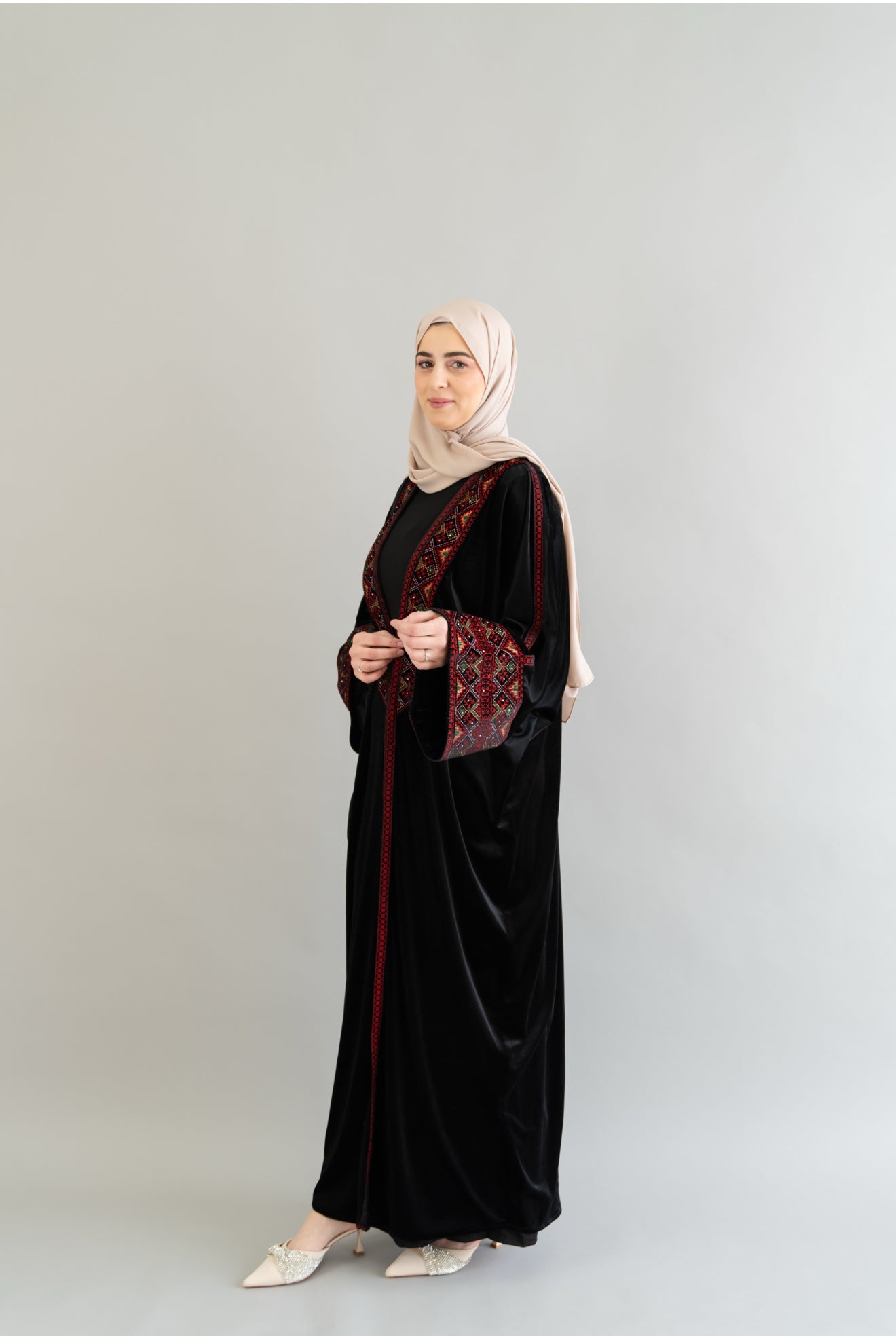 The Palestinian Embroidery Abaya l عباءة التطريز الفلسطيني الأصيل