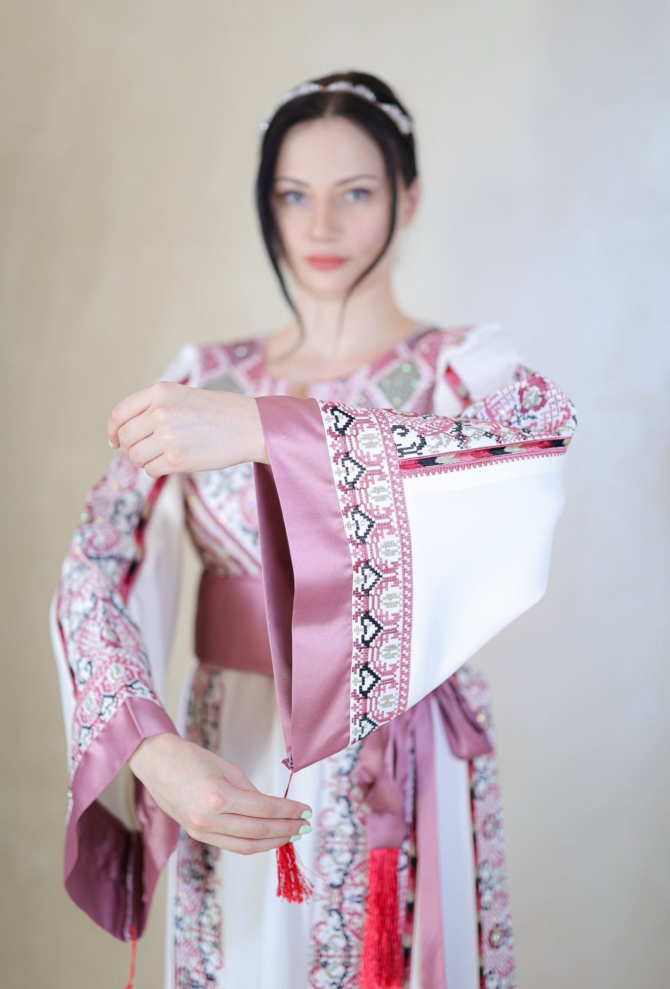 ثوب ليلة الحناء – Thobe Laylat Al Henna