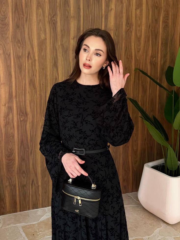 Elegant Lace Maxi Padded Dress
