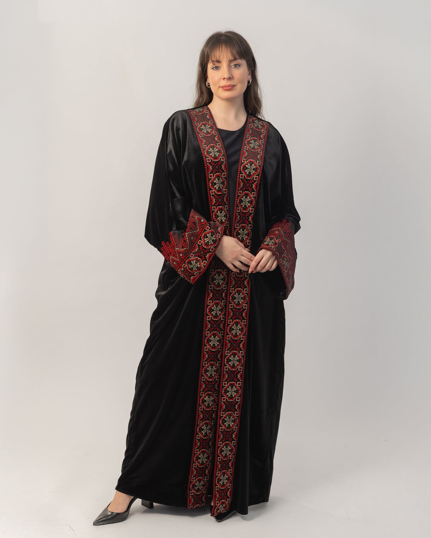 Nisreen Blossom Abaya | عباءة زهر النسرين