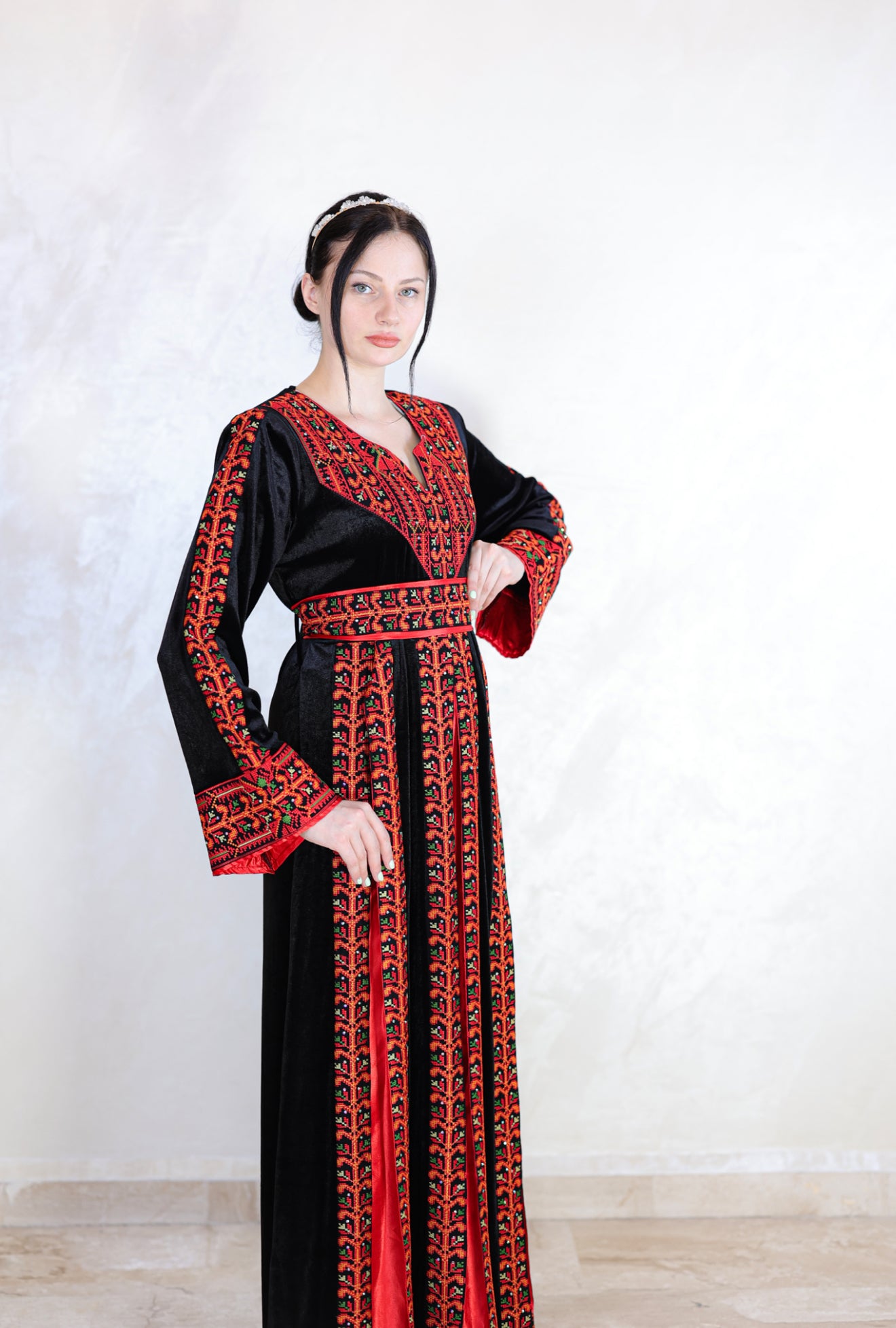 Thobe Threads of the Earth