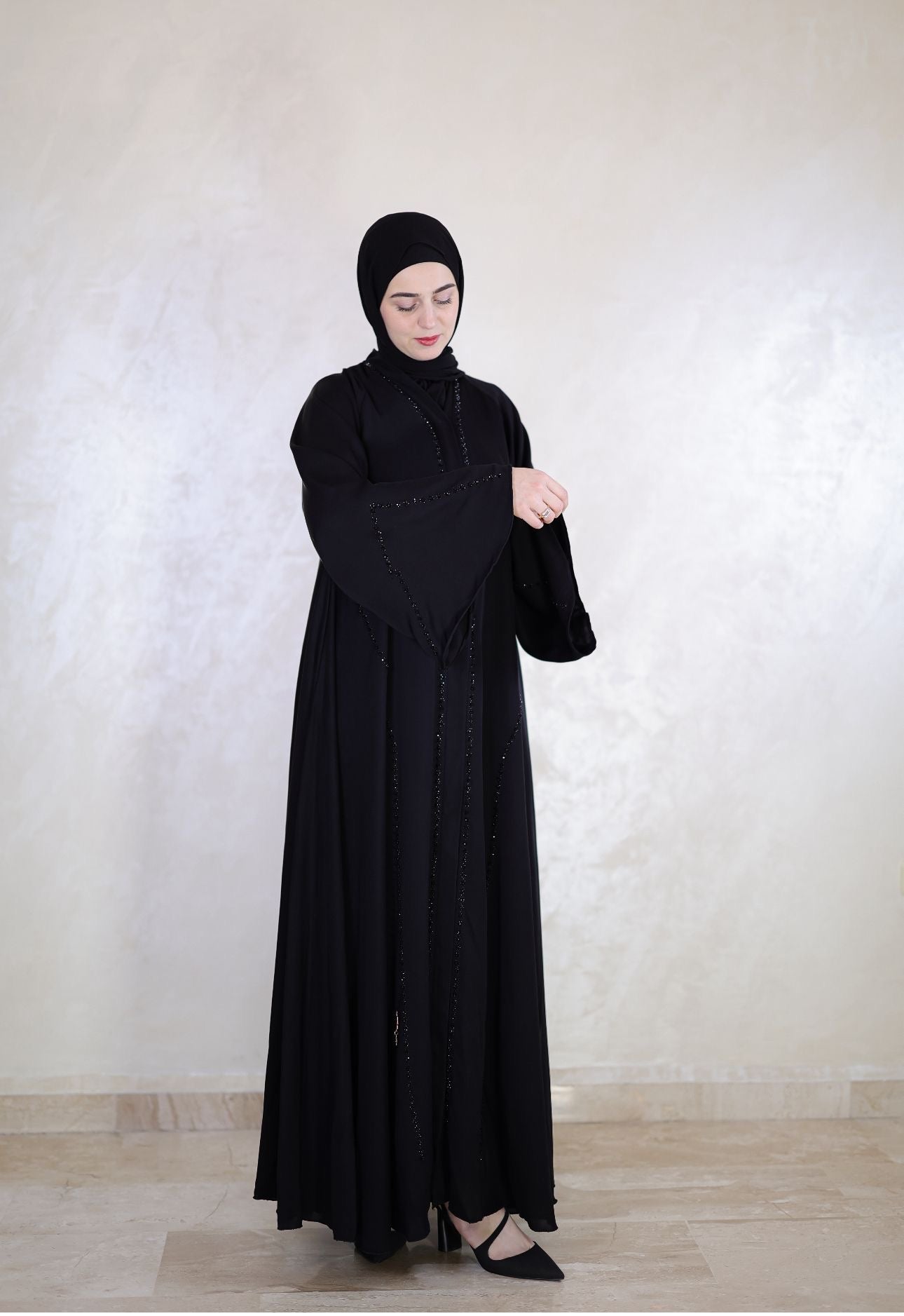 Floral Lines Luxe Abaya - with shal