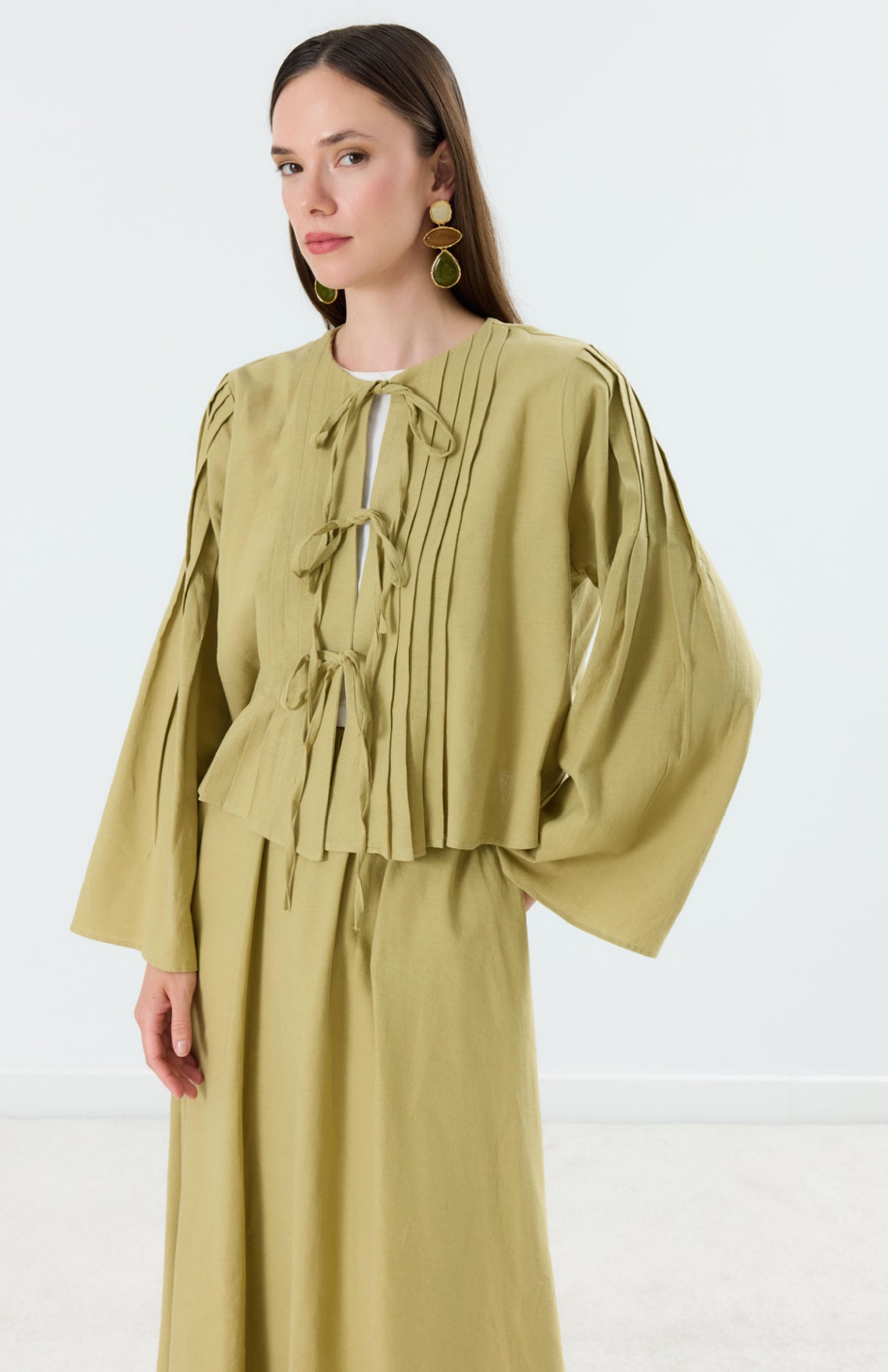 Olive Tie-Front Set with Wide Sleeves (Light Linen)