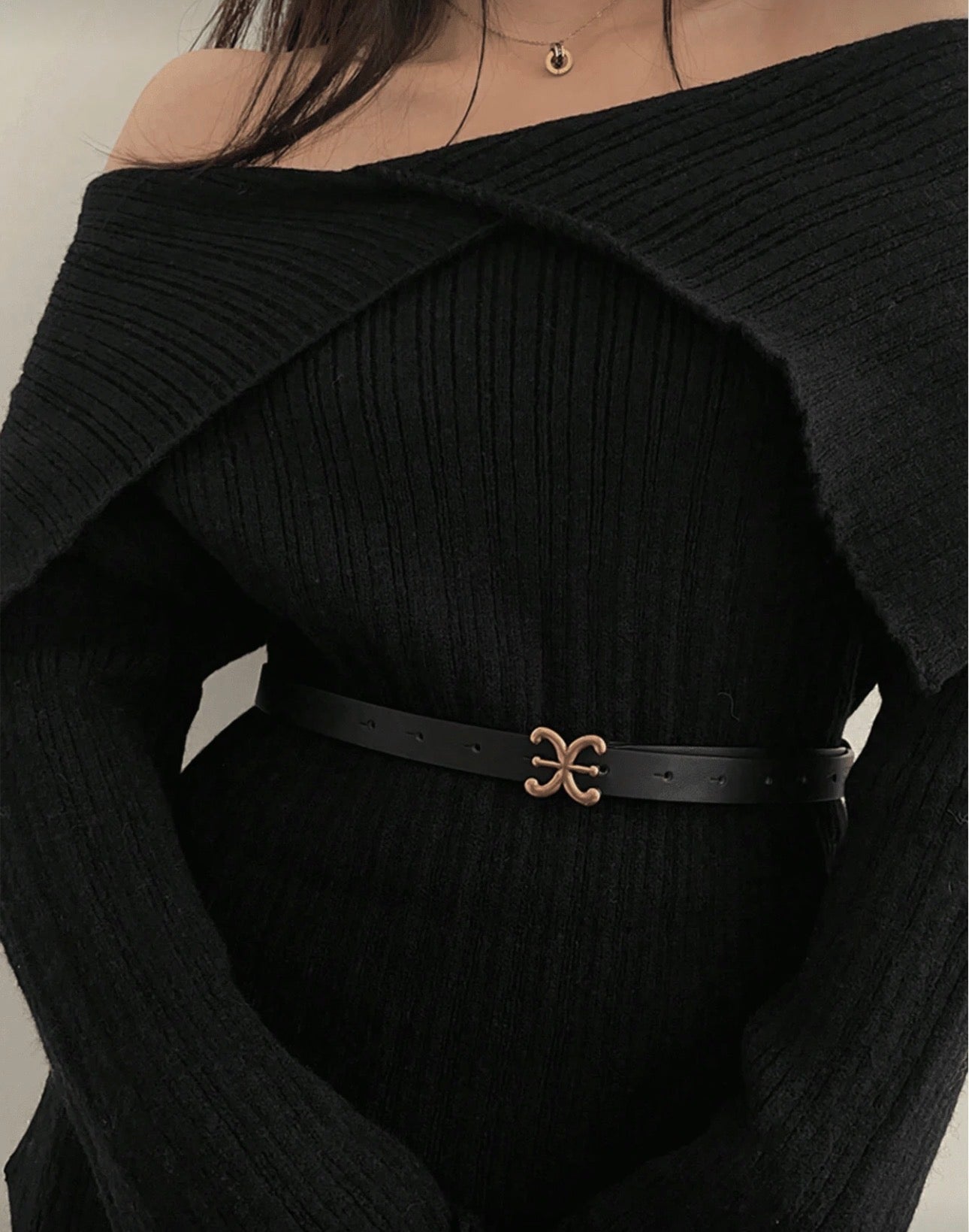 (Copy) Classic Black Leather Belt with Gold Buckle – Adjustable and Stylish for Everyday Wear