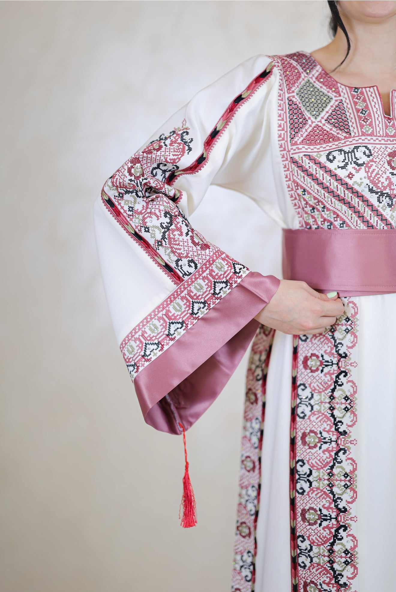 ثوب ليلة الحناء – Thobe Laylat Al Henna