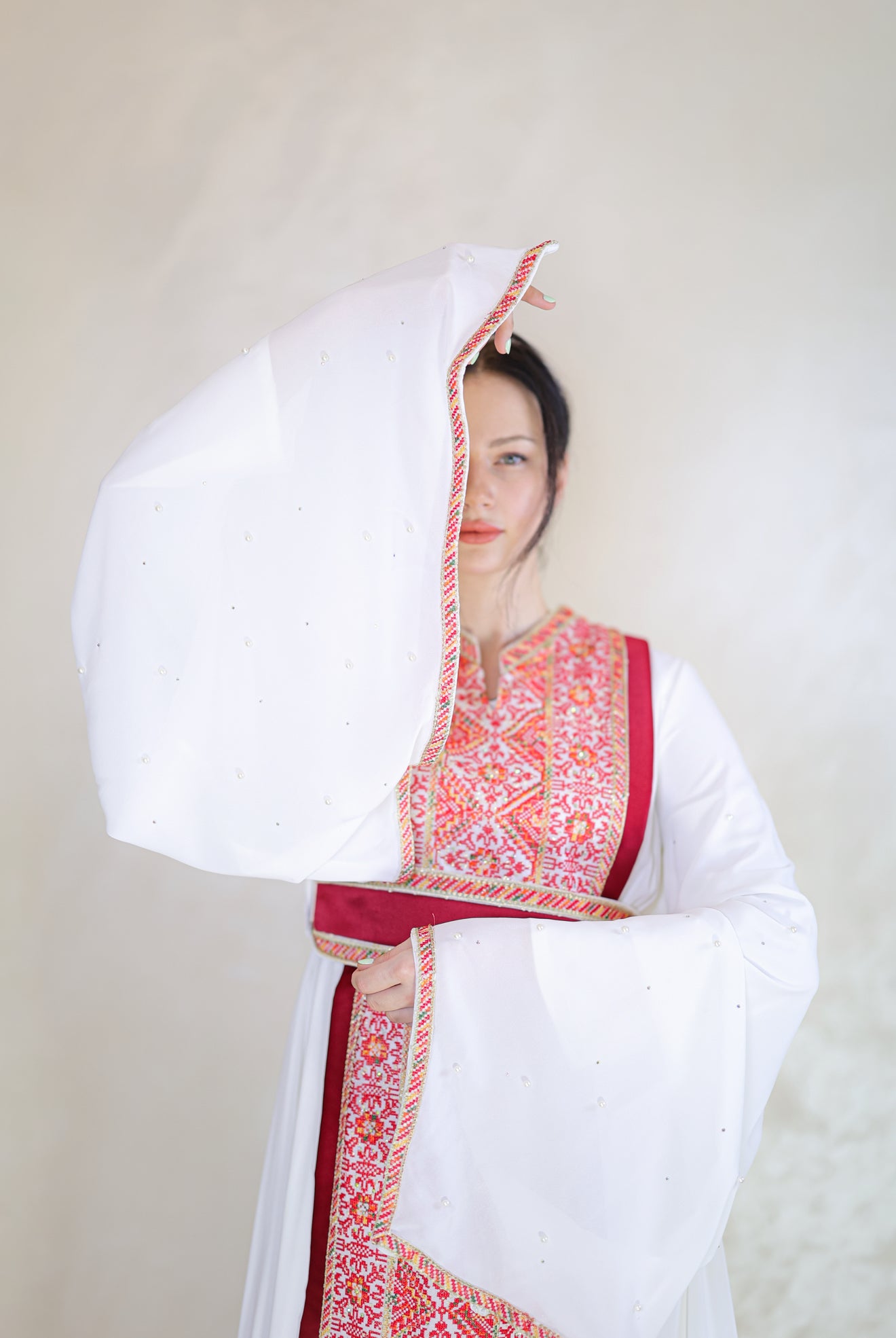 ثوب ليالي الفرح – Layali Al Farah