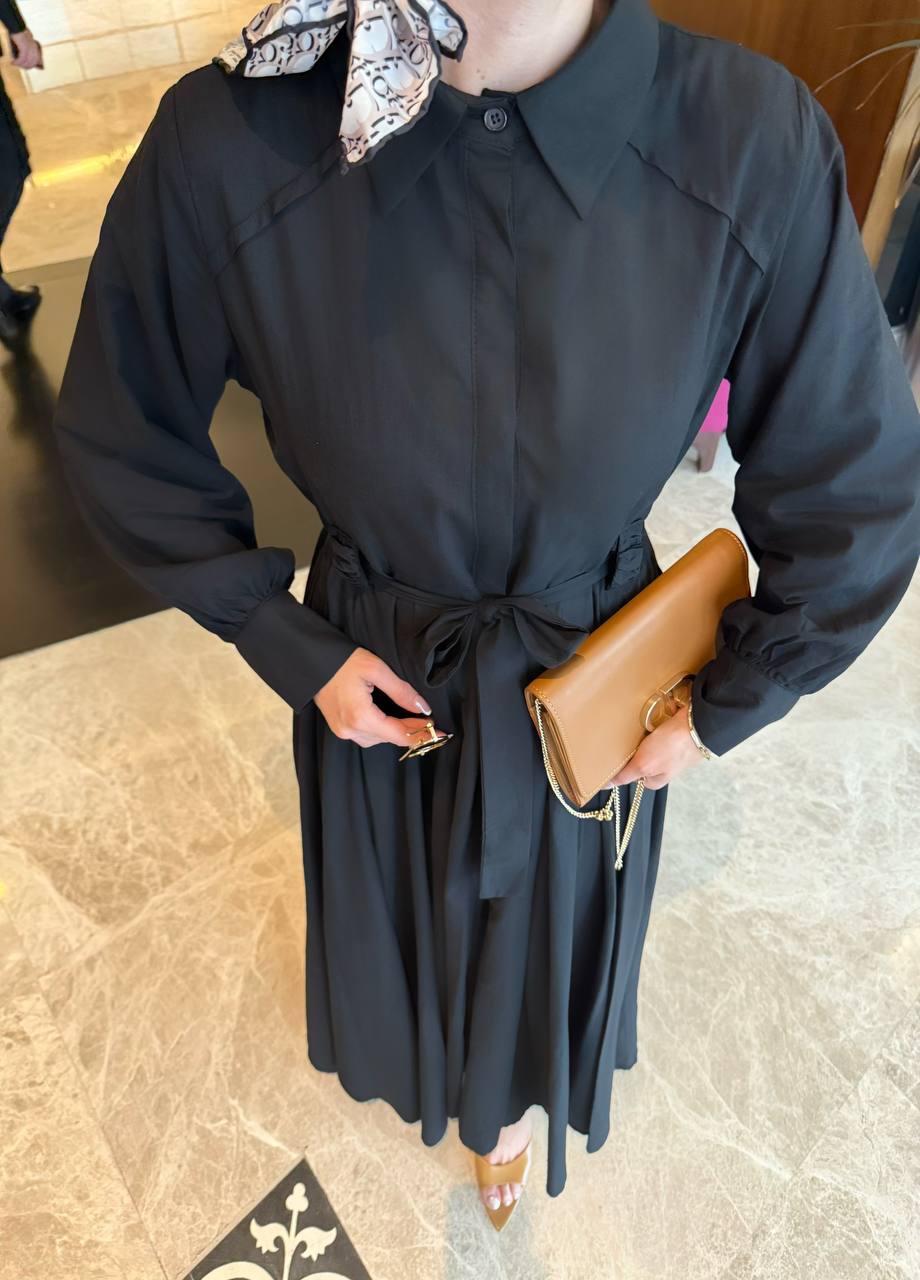 Elegant flared dress, fitted at the bust