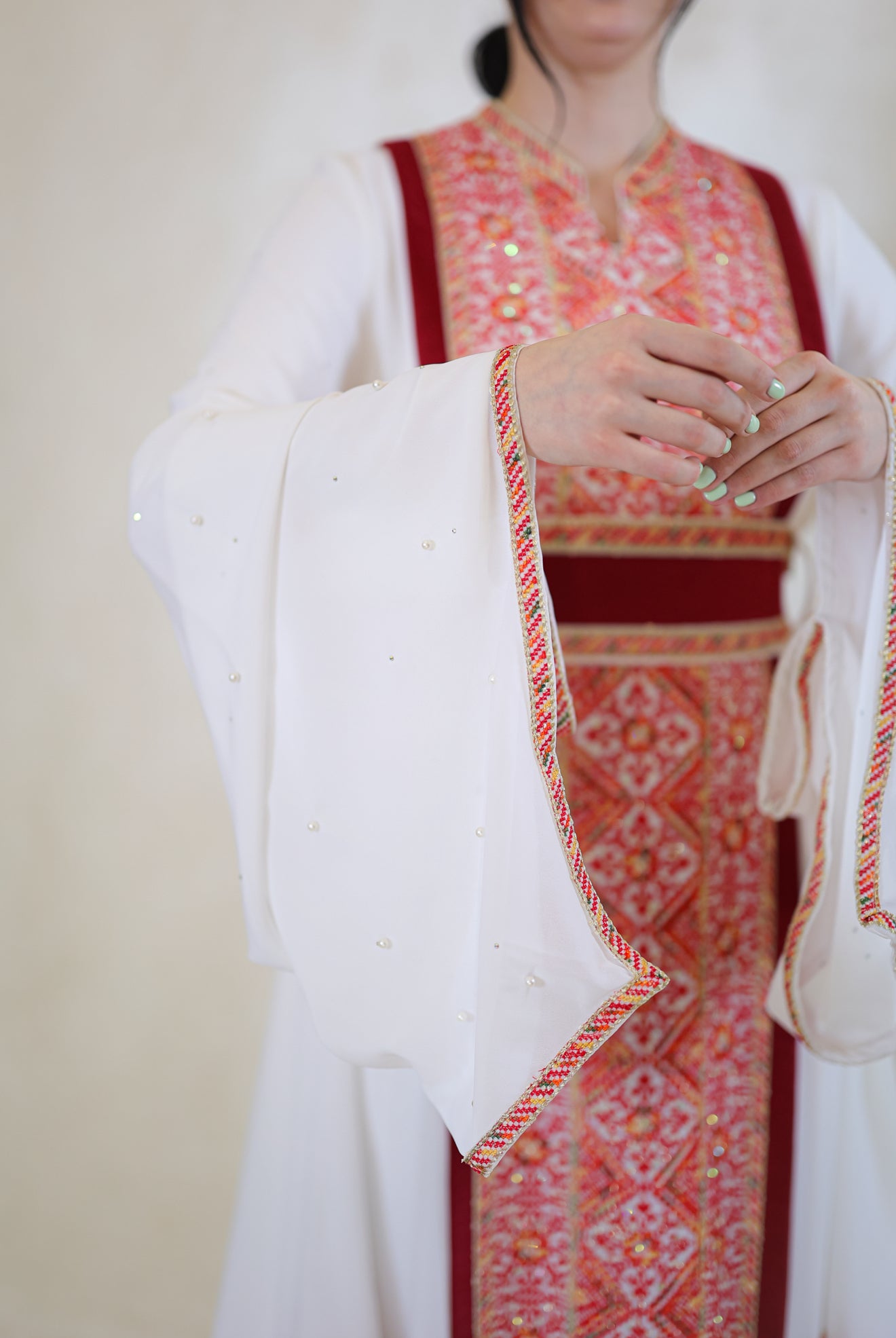 ثوب ليالي الفرح – Layali Al Farah