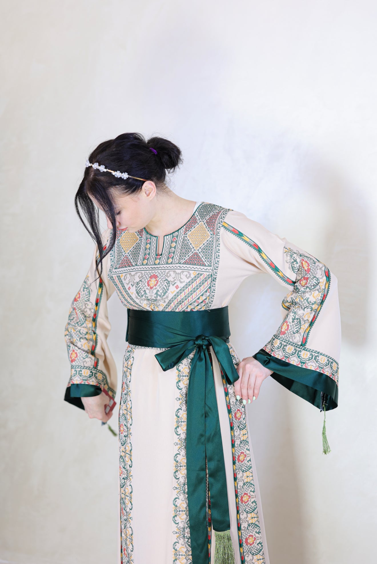 Thobe Ghusn AlZaytoun