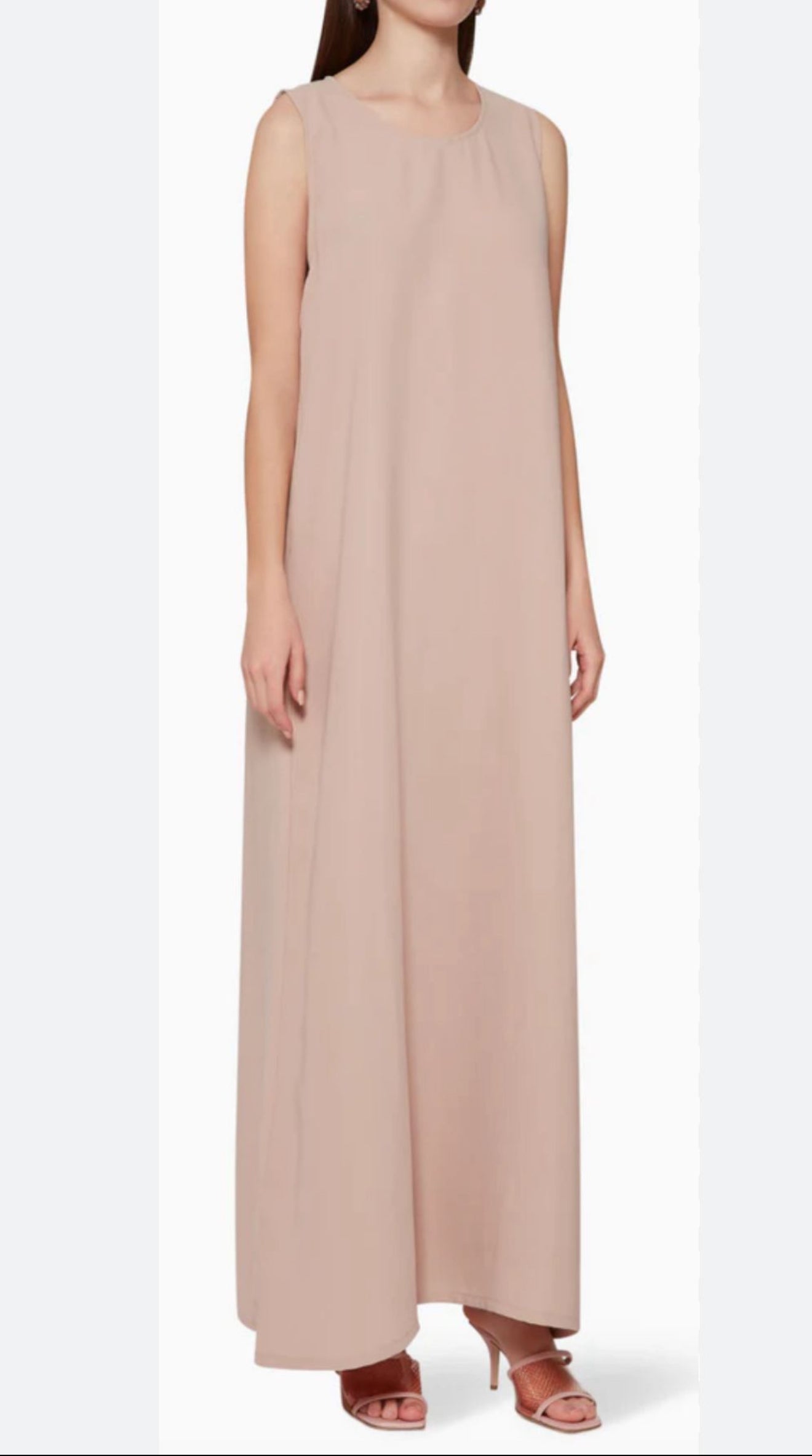 Flowy Black Sleeveless Dress (هدل جداً)