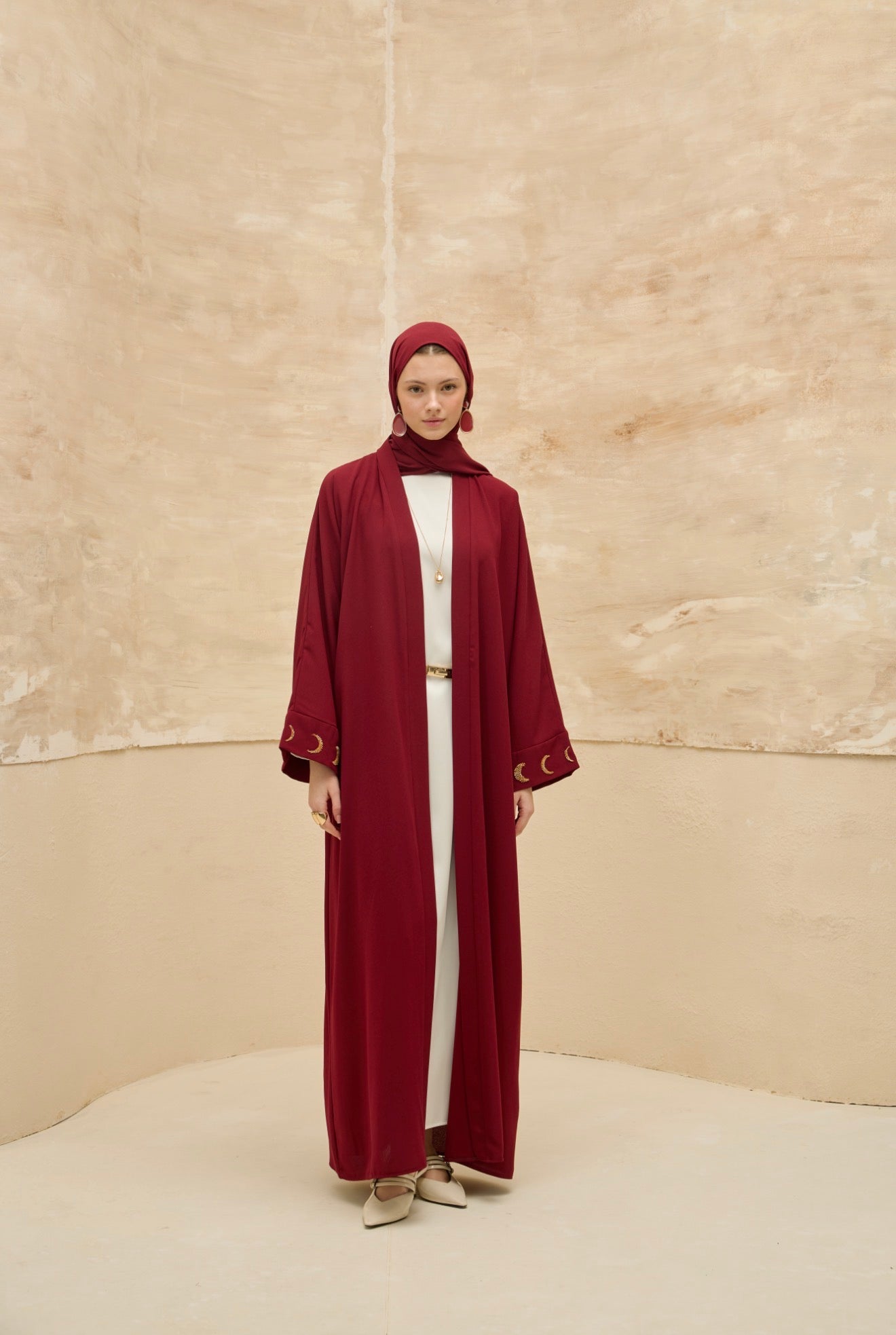 Crescent Light Abaya l عباية نور الهلال