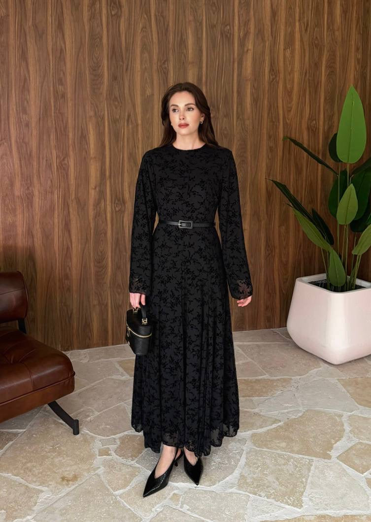 Elegant Lace Maxi Padded Dress