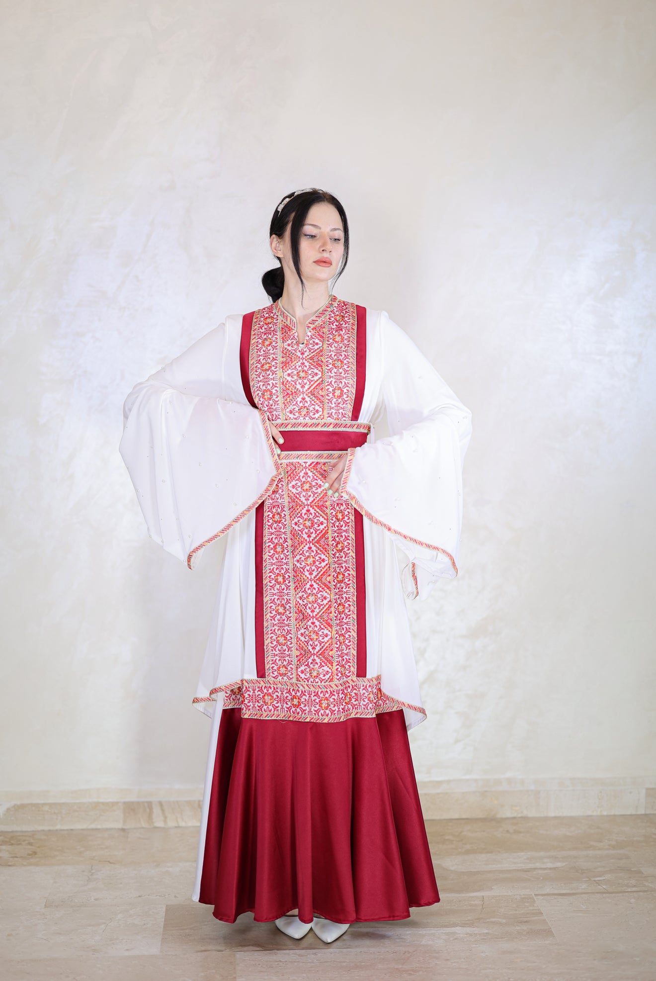 ثوب ليالي الفرح – Layali Al Farah