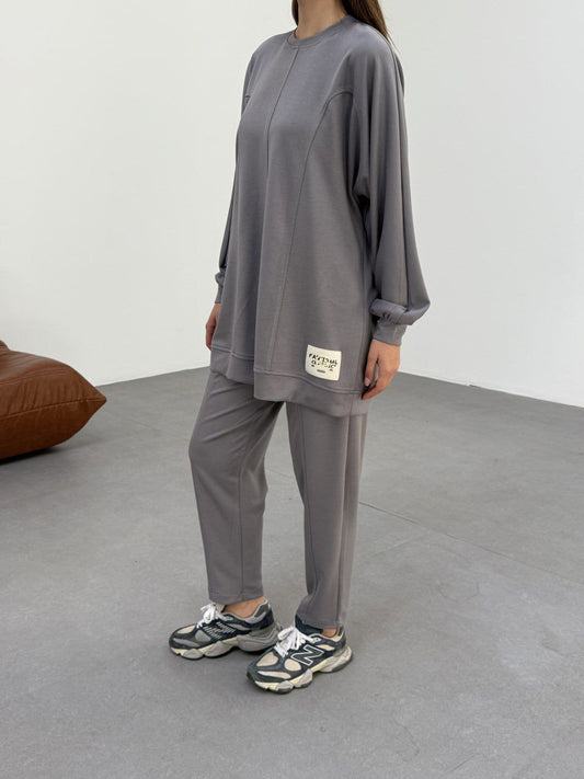 Modern Elegance Set with Chest Stripes - Oisho