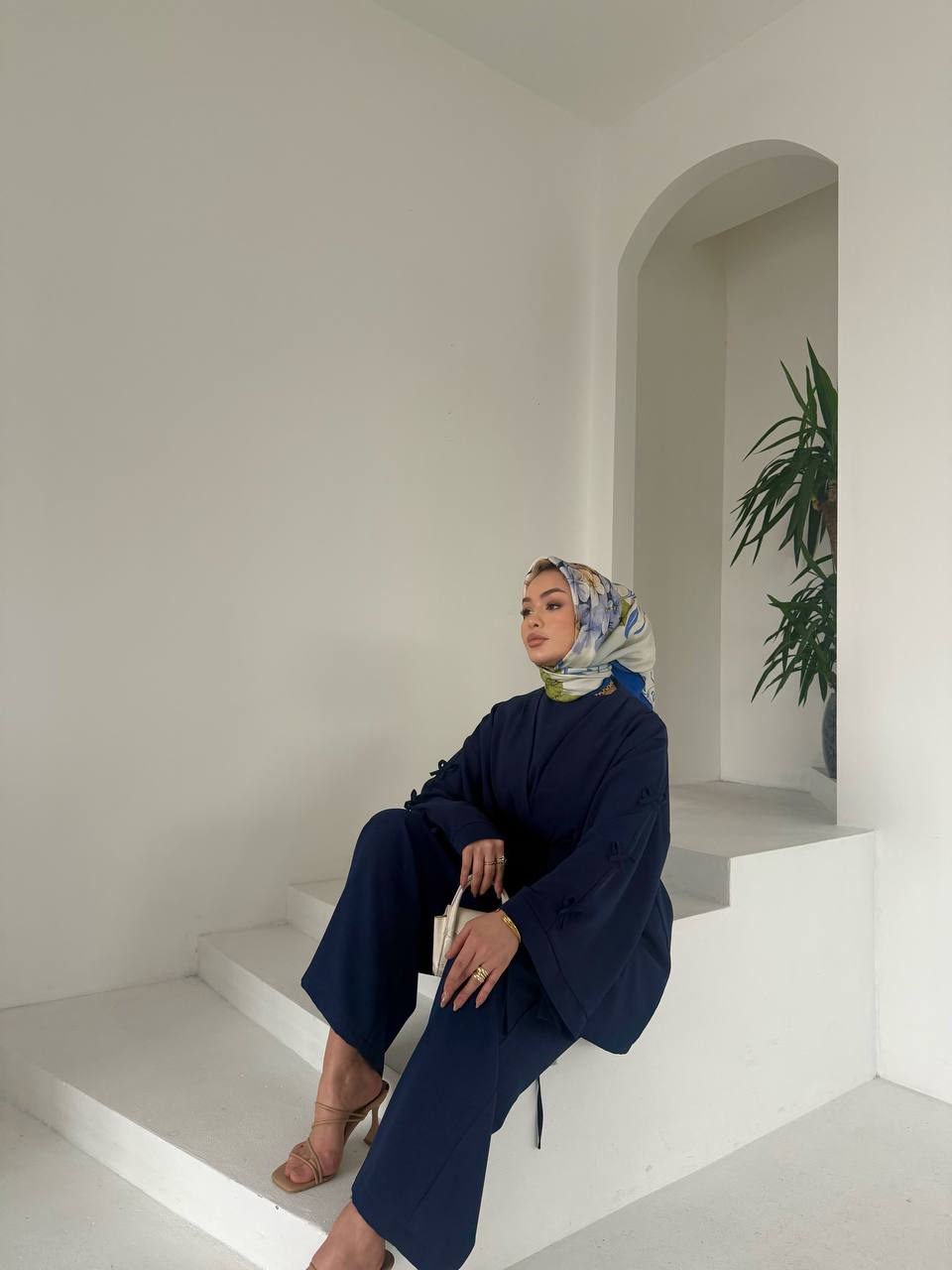 أناقة الفيونكات: طقم ثلاثي القطع بتصميم عصري”
Bow Elegance: Trendy 3-Piece Set (7 colours)