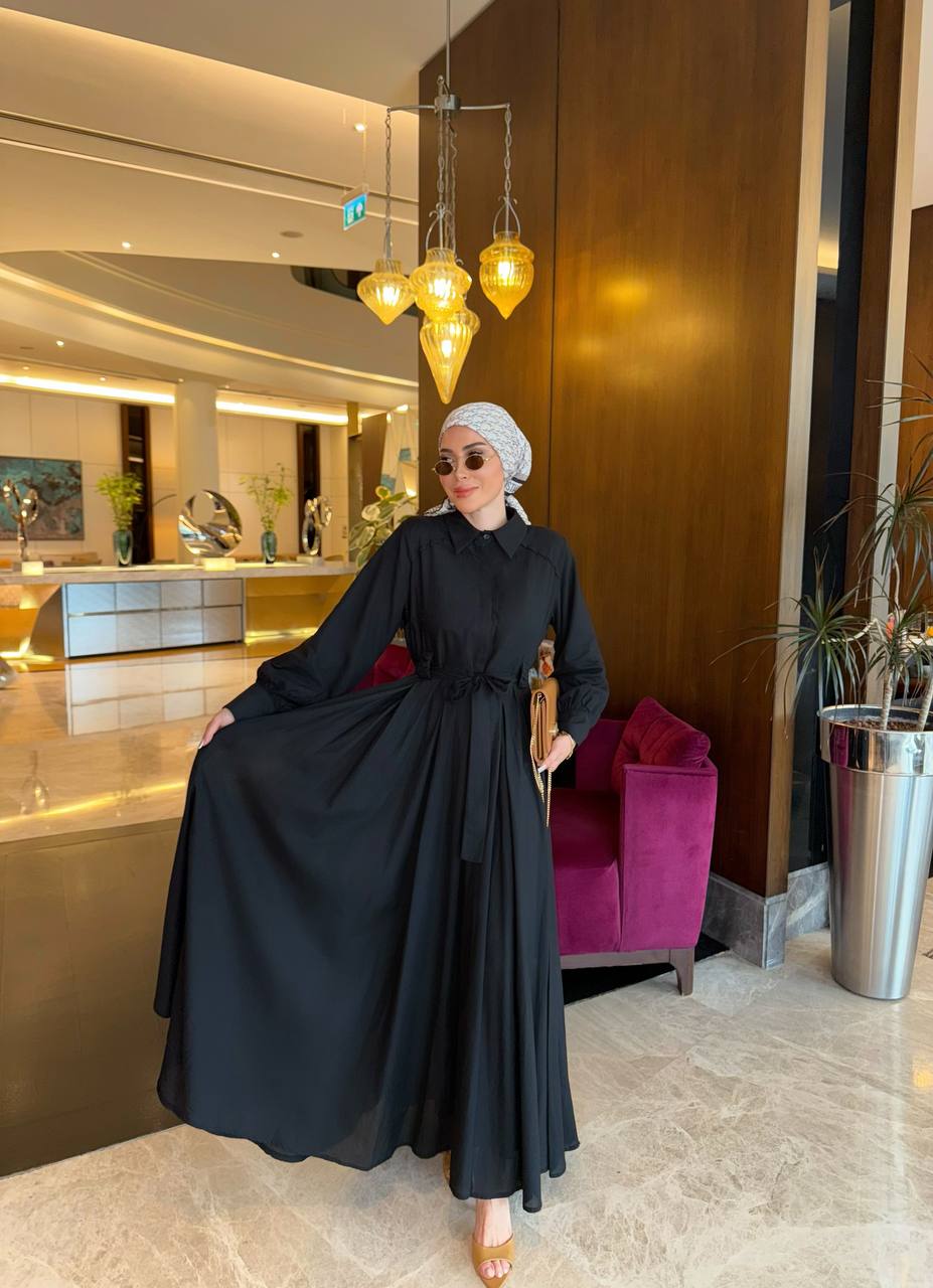 Elegant flared dress, fitted at the bust