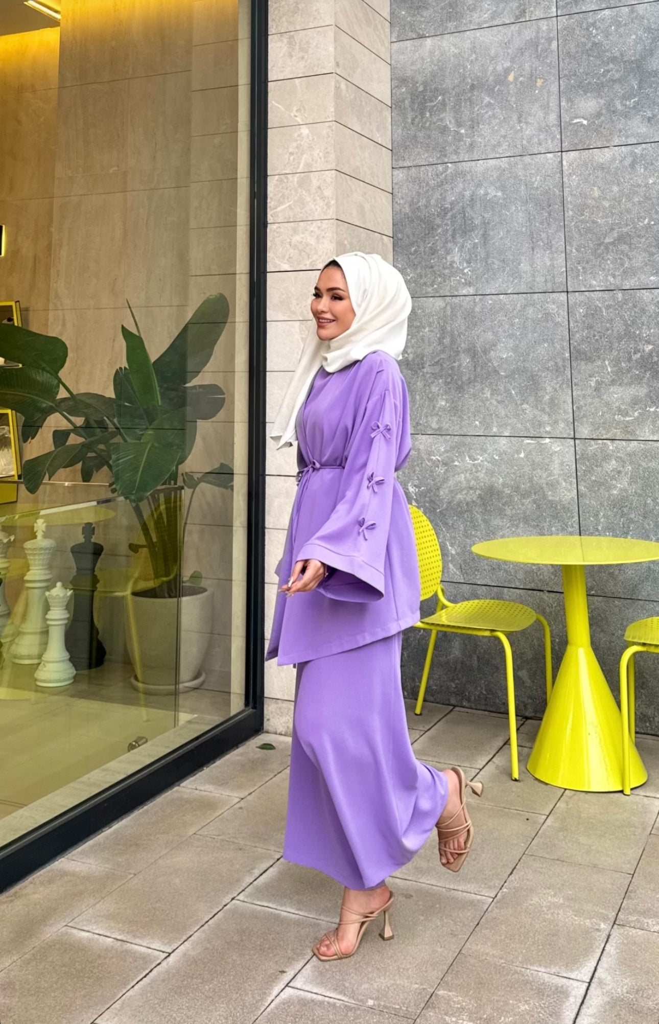 أناقة الفيونكات: طقم ثلاثي القطع بتصميم عصري”
Bow Elegance: Trendy 3-Piece Set (7 colours)