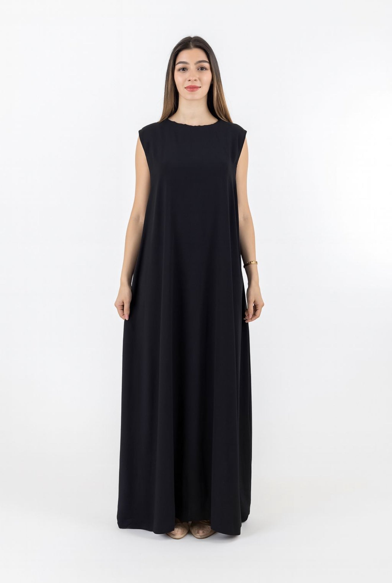 Flowy Black Sleeveless Dress (هدل جداً)