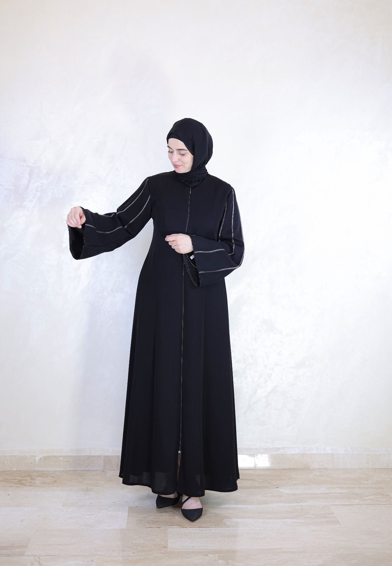 Embroidered Striped Abaya
