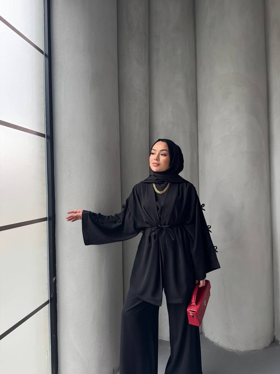 أناقة الفيونكات: طقم ثلاثي القطع بتصميم عصري”
Bow Elegance: Trendy 3-Piece Set (7 colours)