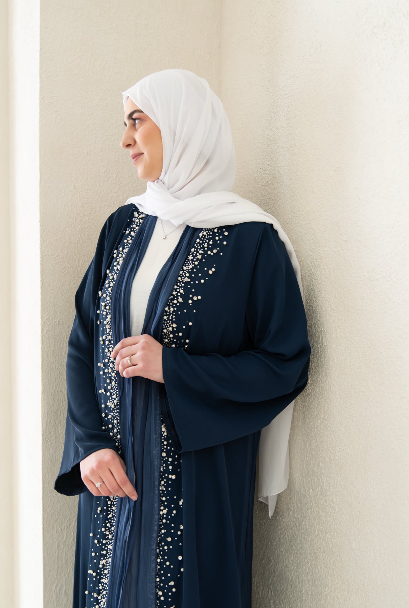 The Studded Pearl Abaya  - عباية اللُّؤلُؤ المرصوص