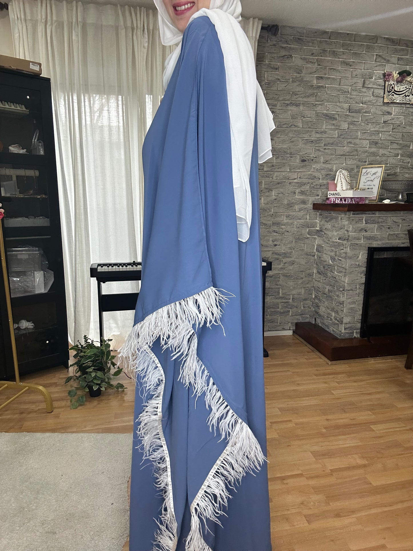 عباية الريش الملكي - Royal Feather Abaya