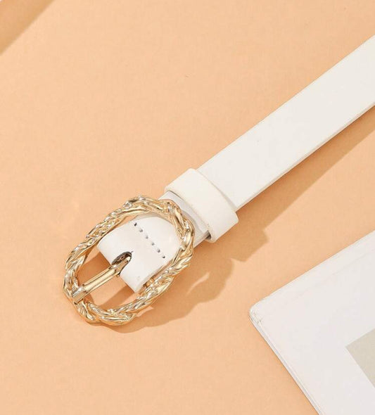 Elegant White Leather Belt with Gold Textured Buckle – Classic and Stylish