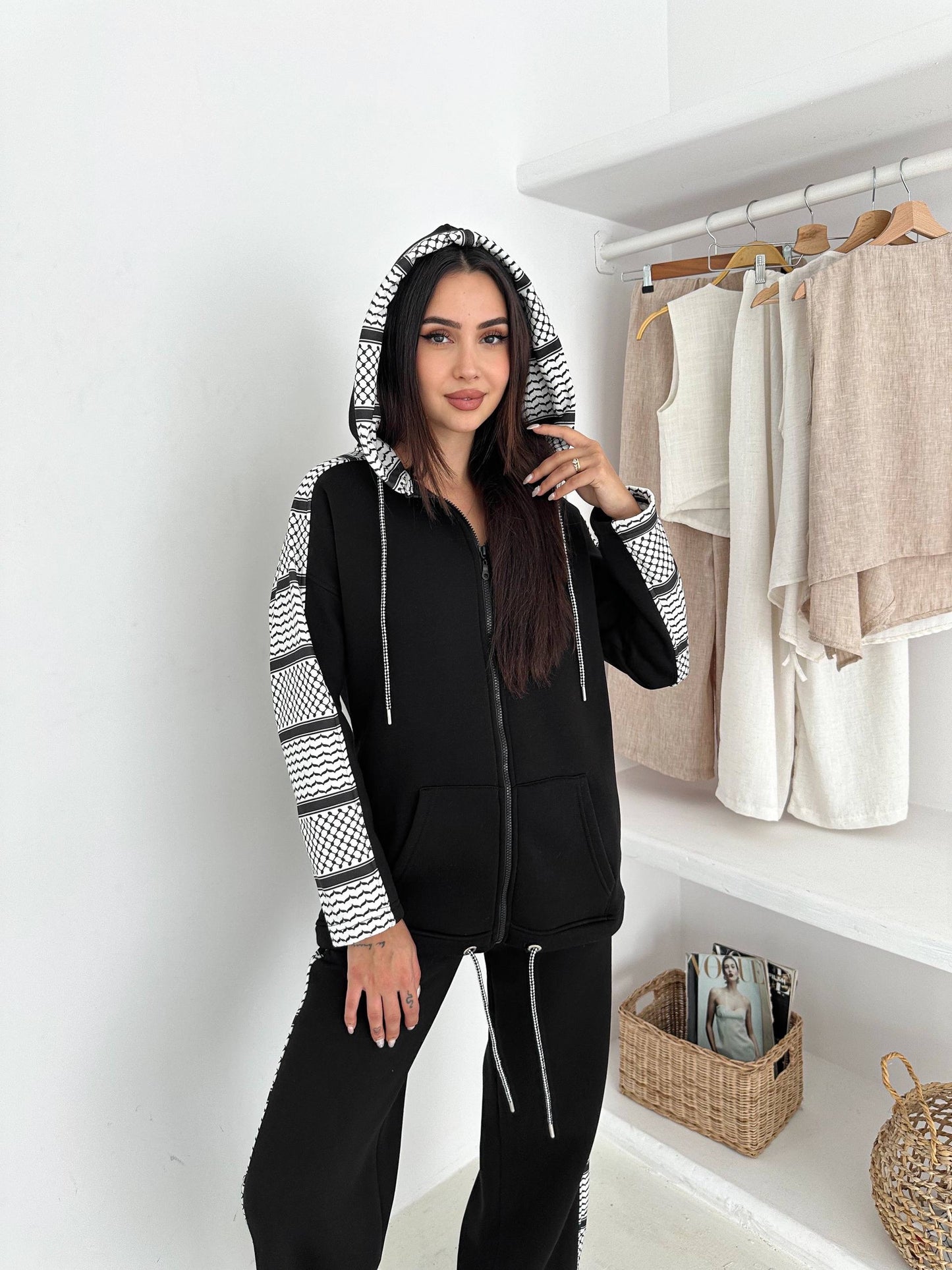 Watan Set - Winter - In Black