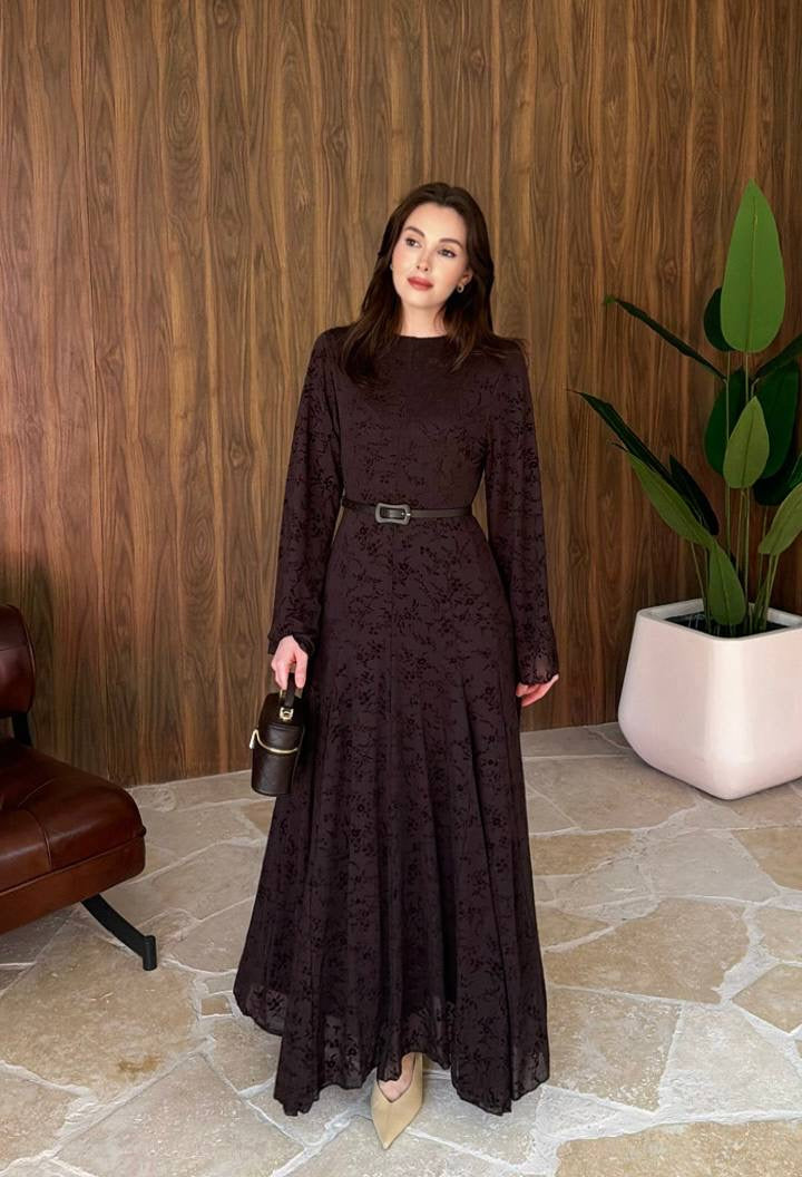 Elegant Lace Maxi Padded Dress