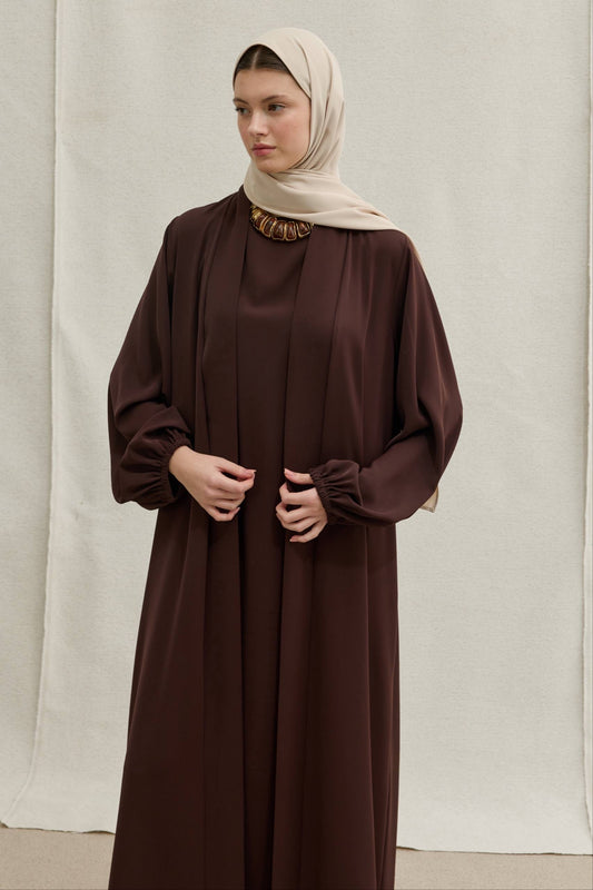 Abaya 2-pcs with a soft flowing design