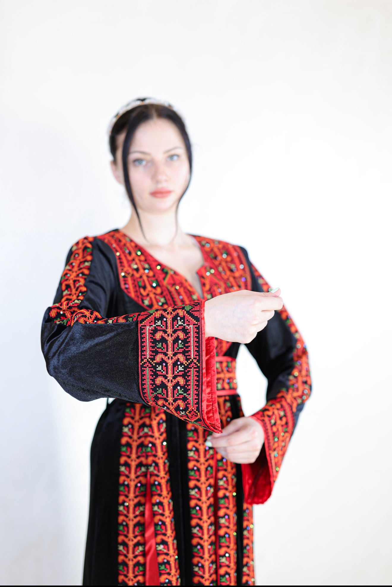 Thobe Threads of the Earth