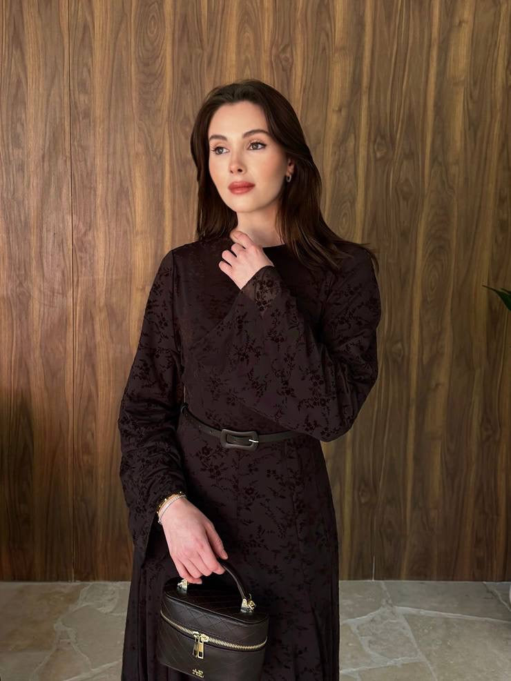 Elegant Lace Maxi Padded Dress