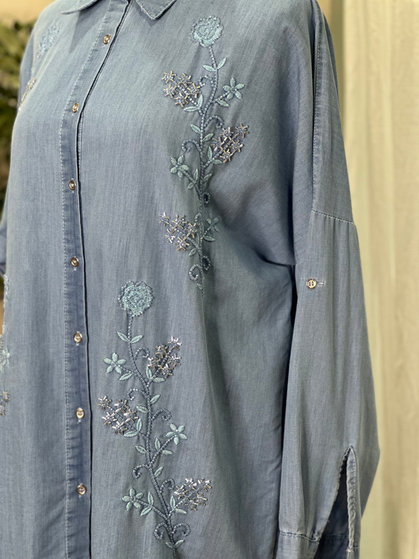 Flowers Shirt✨🩵 (2 Colours)