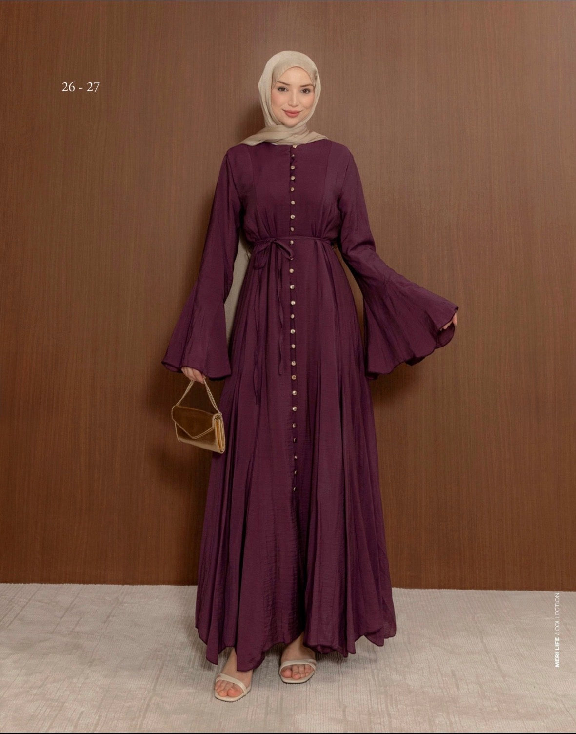 Elegant dress with button details