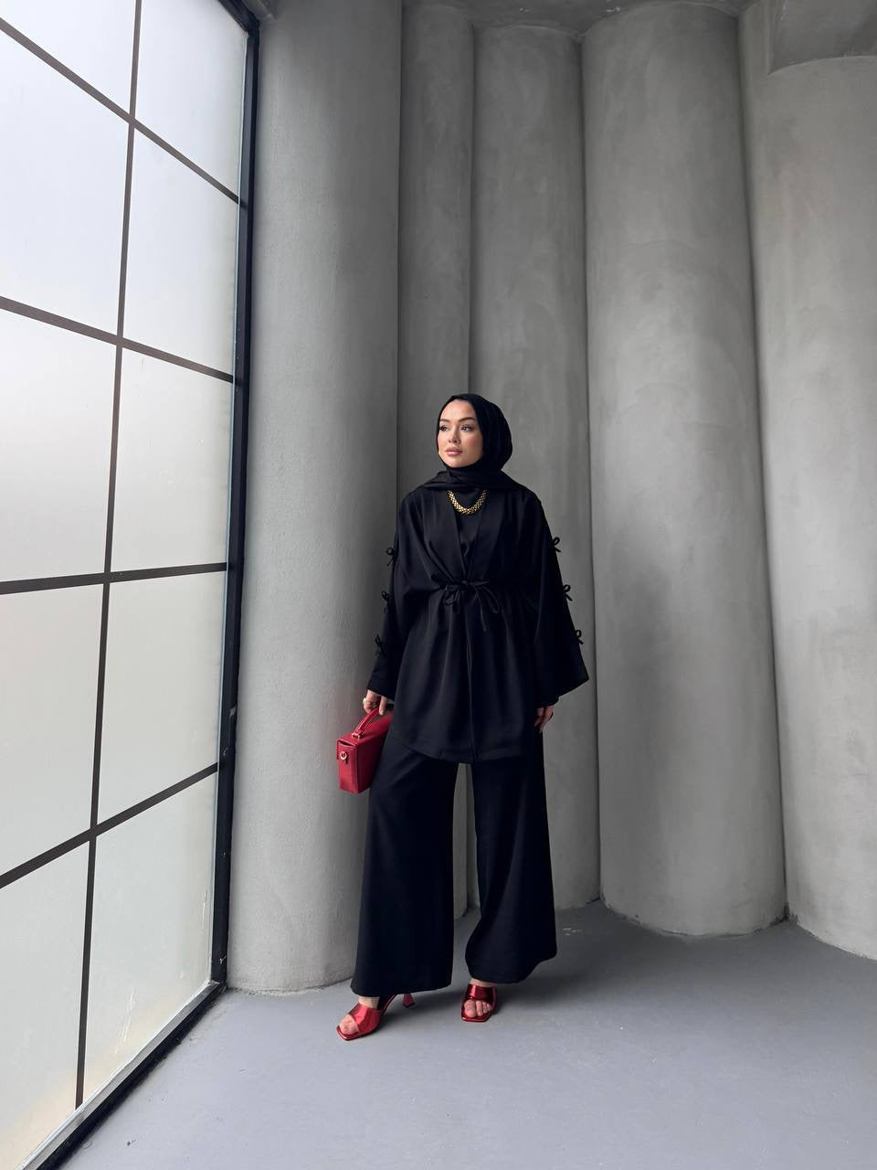 أناقة الفيونكات: طقم ثلاثي القطع بتصميم عصري”
Bow Elegance: Trendy 3-Piece Set (7 colours)