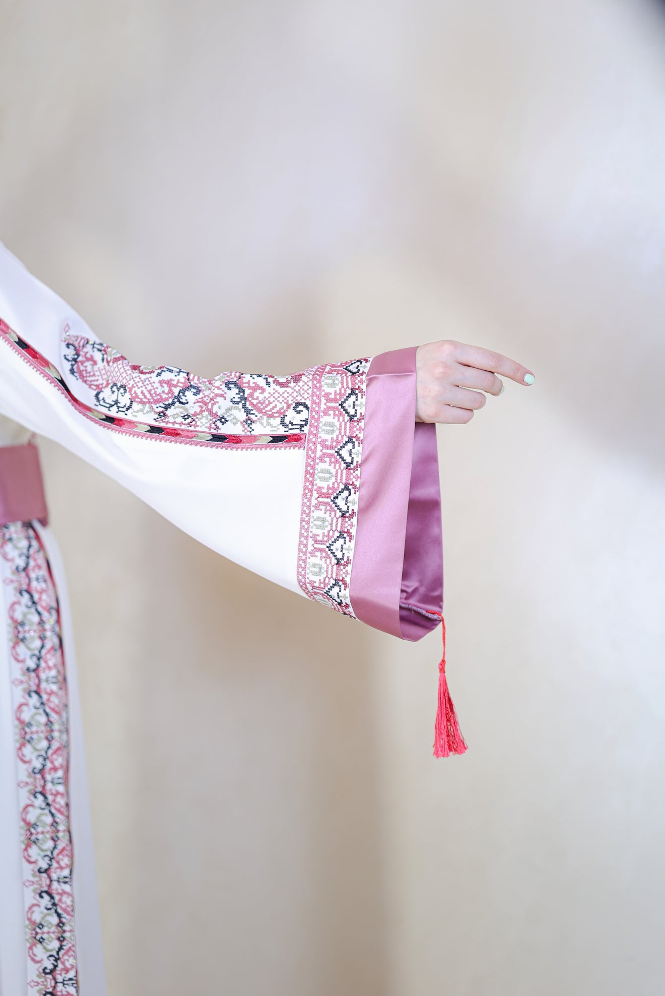 ثوب ليلة الحناء – Thobe Laylat Al Henna