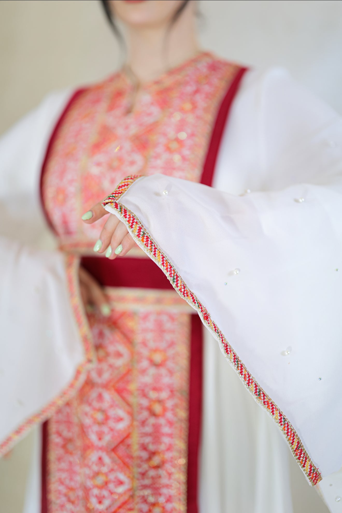 ثوب ليالي الفرح – Layali Al Farah