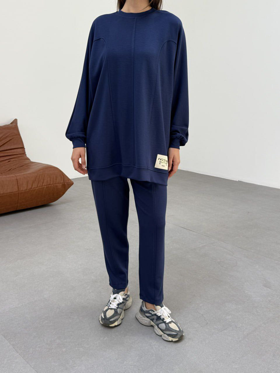 Modern Elegance Set with Chest Stripes | طقم الأناقة العصرية مع خطوط عند الصدر (5 colours)