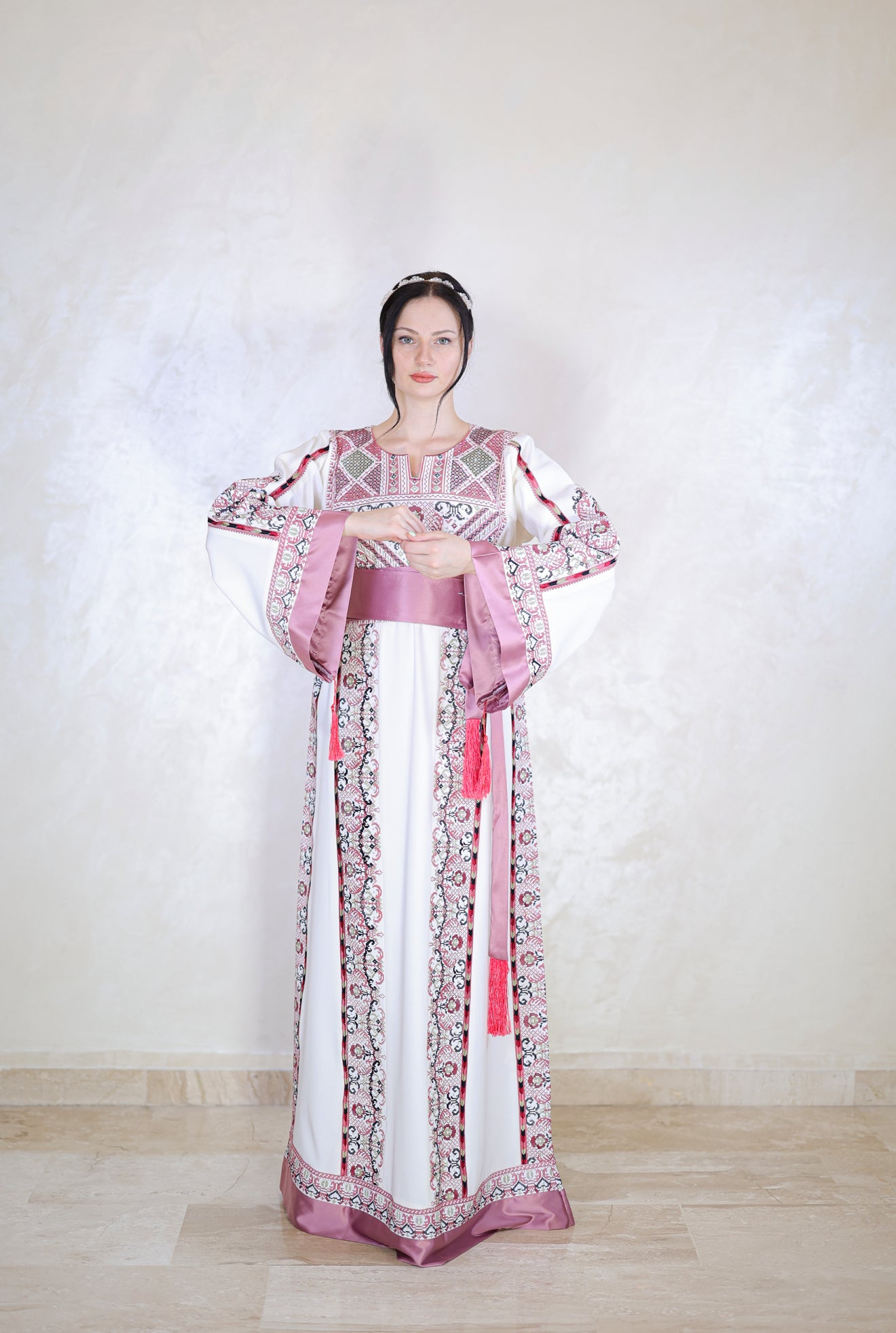 ثوب ليلة الحناء – Thobe Laylat Al Henna