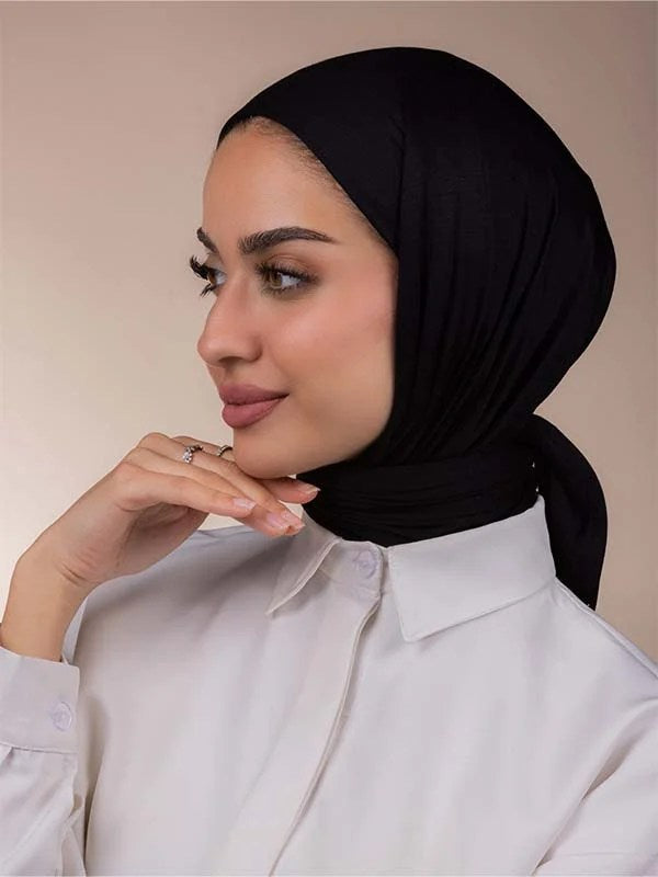 Triangular shaped hijab