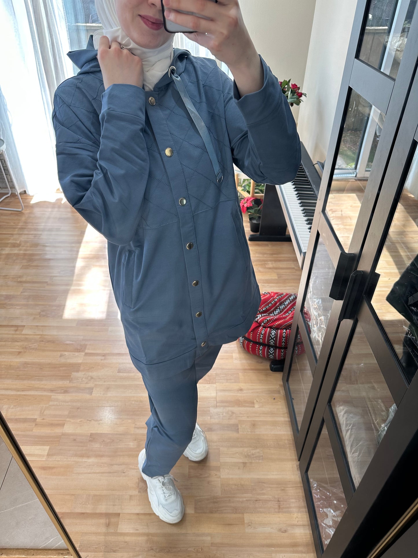 طقم رياضي أنيق يناسب الإطلالات اليومية|  Stylish Sports Set (2 colours)