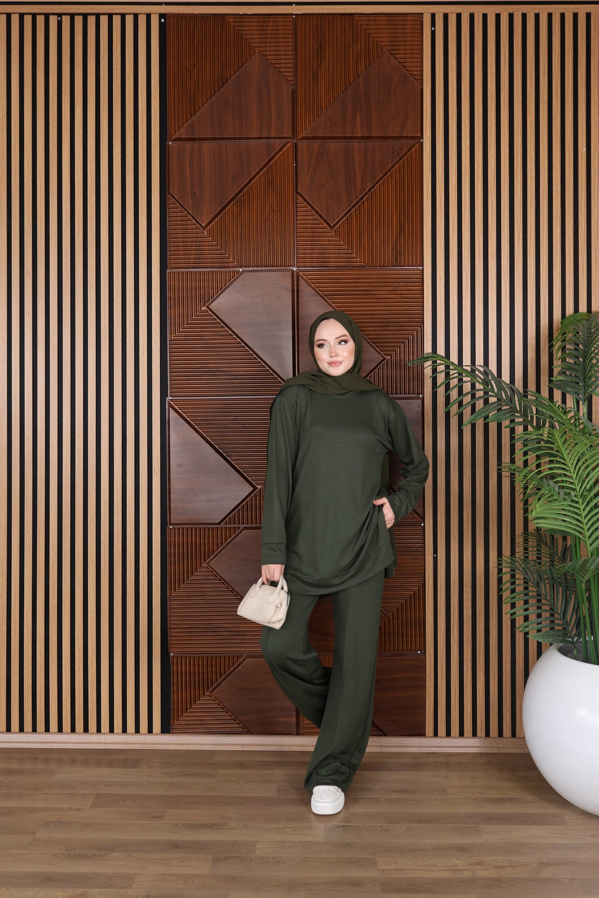 Lighted Oysho Set - By Farah