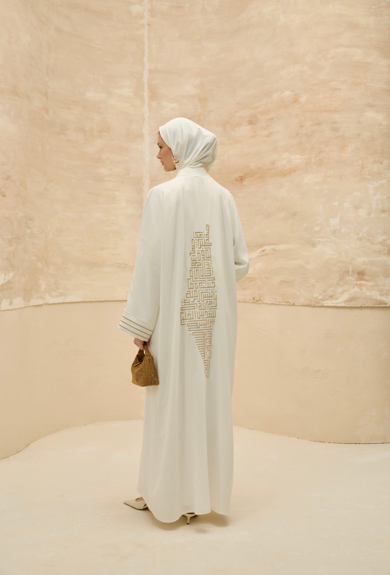 Abaya Carrying The Spirit of My Homeland's cities - عباية مدن بلادي