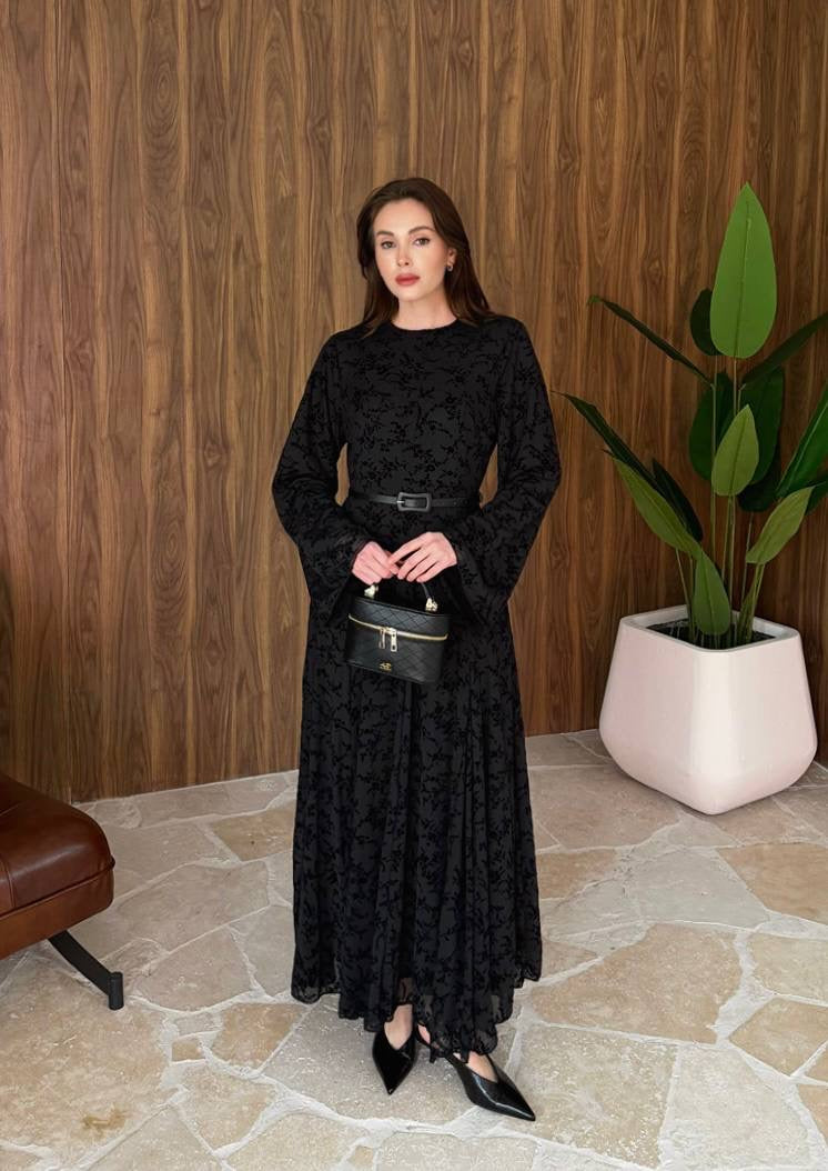 Elegant Lace Maxi Padded Dress