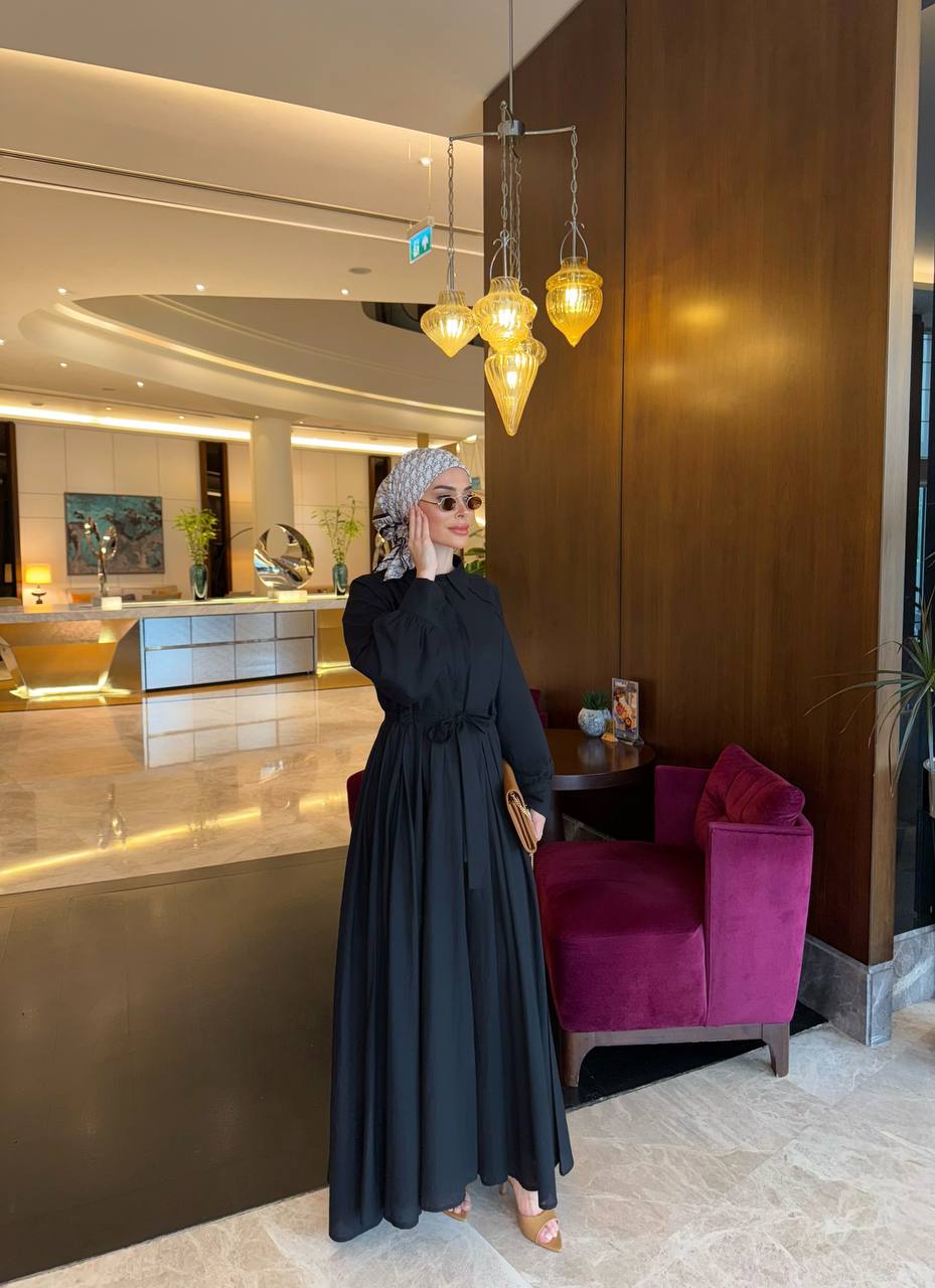 Elegant flared dress, fitted at the bust