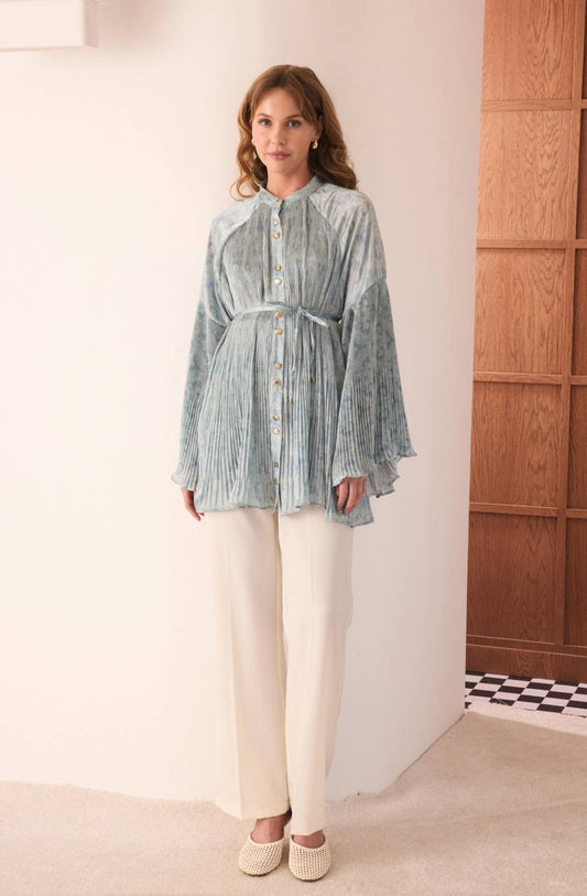 (آخر قطعة بدون حزام)قميص تاج الندى – Dew Crown Shirt